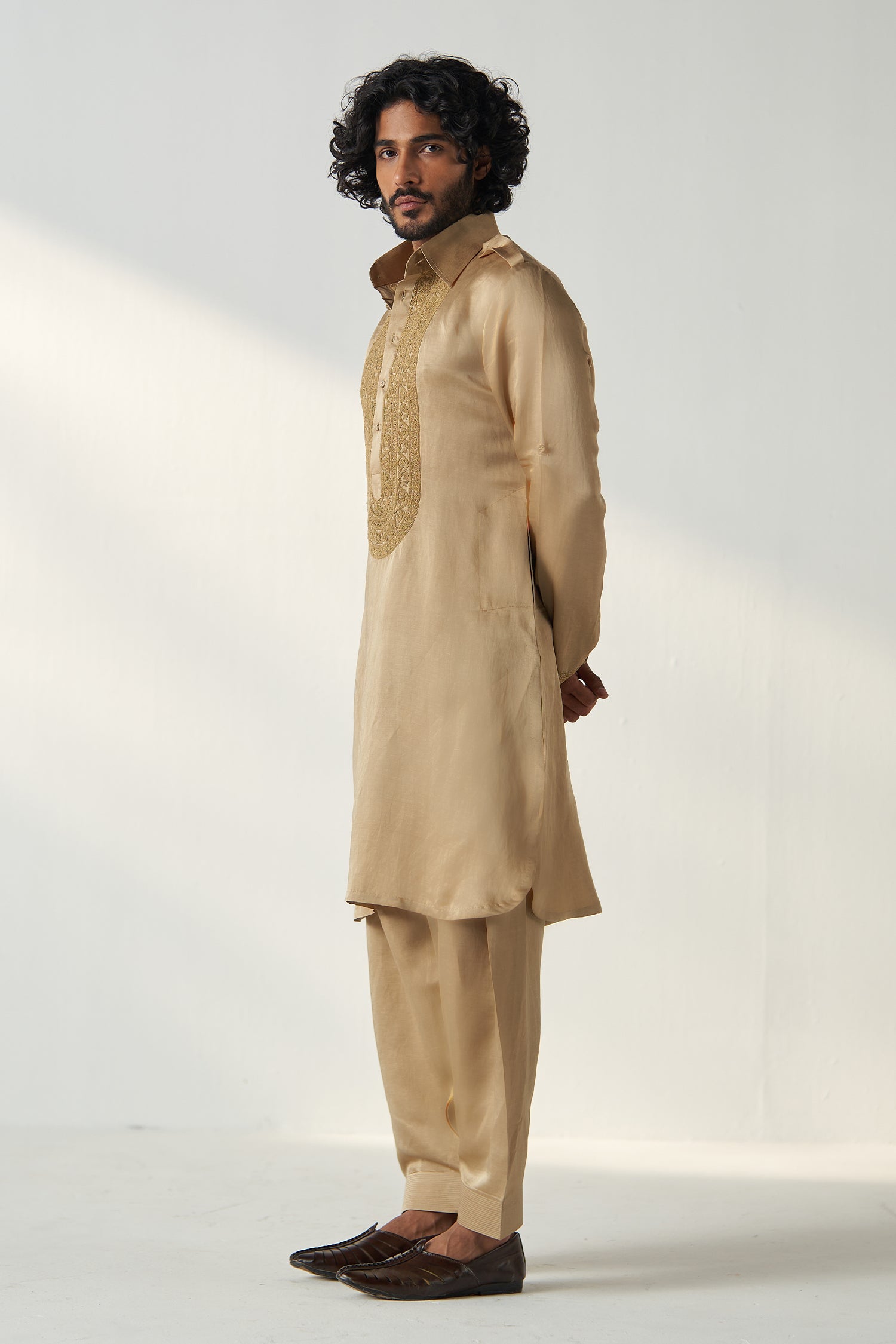 Arnav Pathani Set