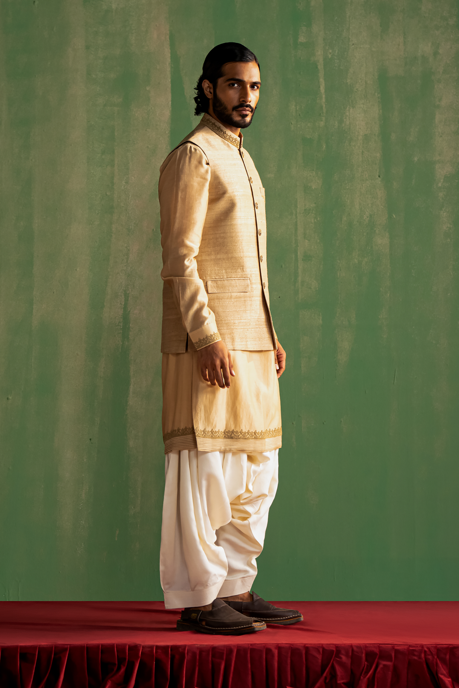 Ranvir Beige Bandi Set