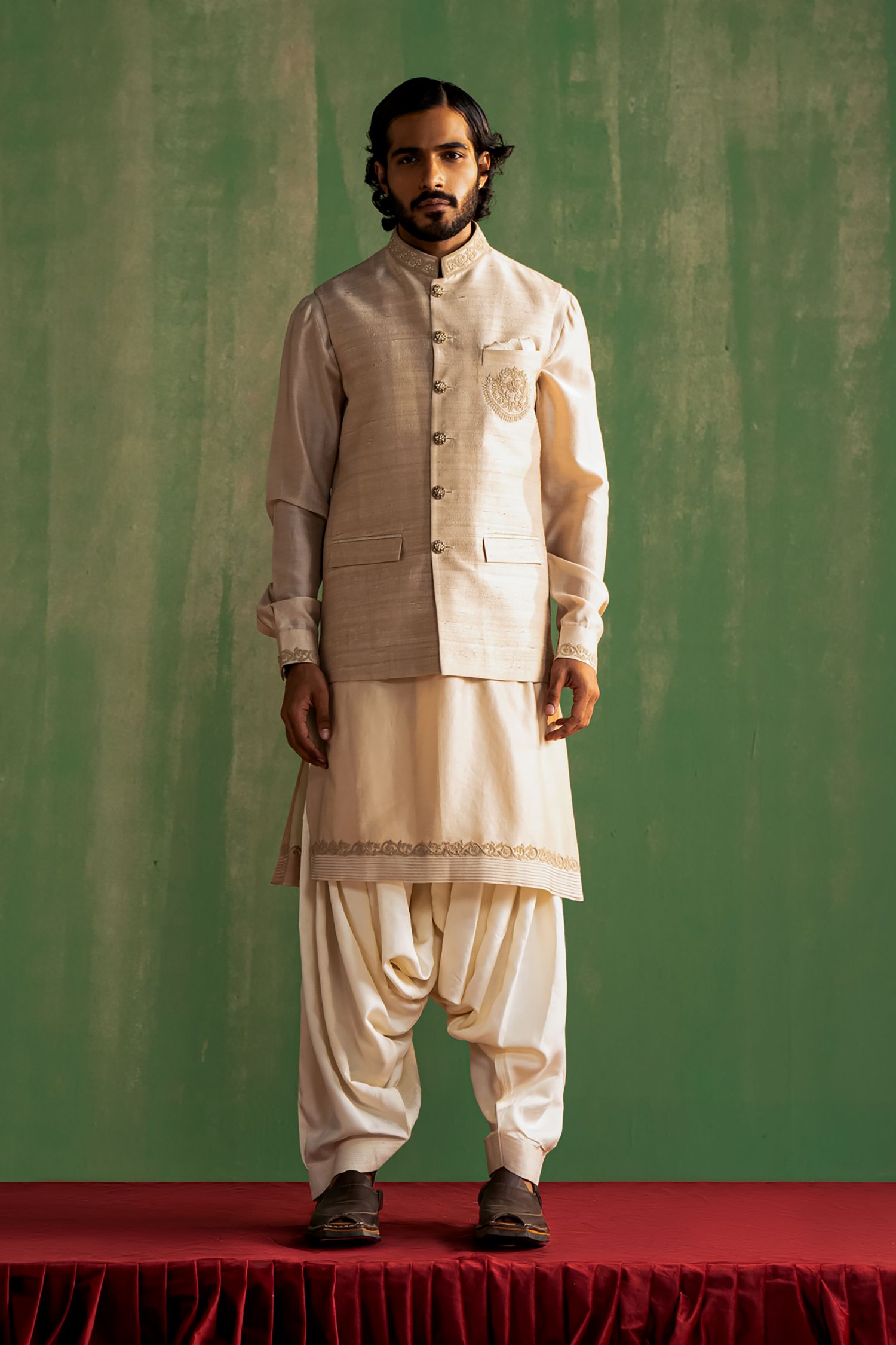 Vishant Beige Bandi Set