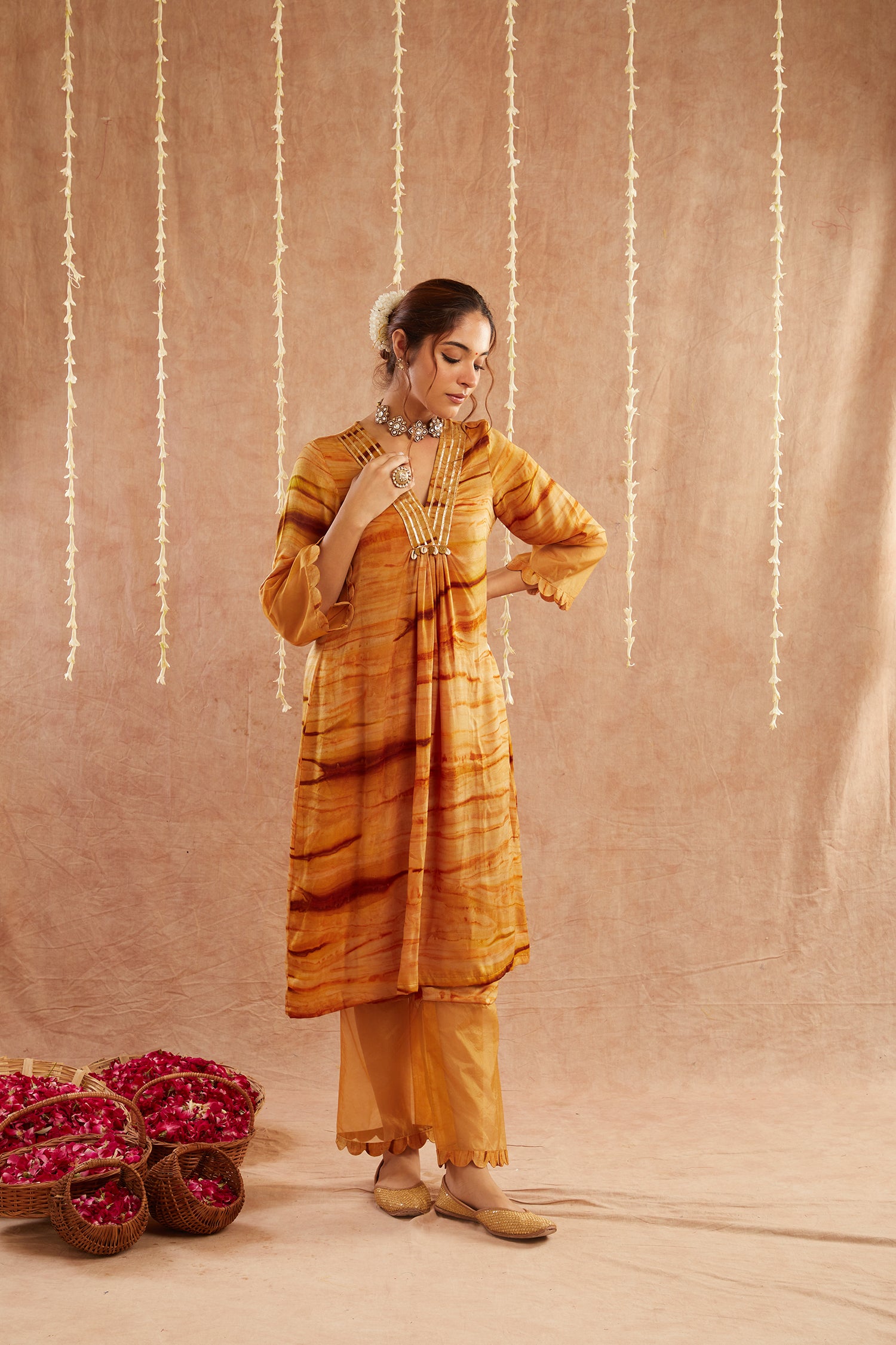 Sunehri Shab Kurta Set With Pants And Potli Bag - Set Of 3