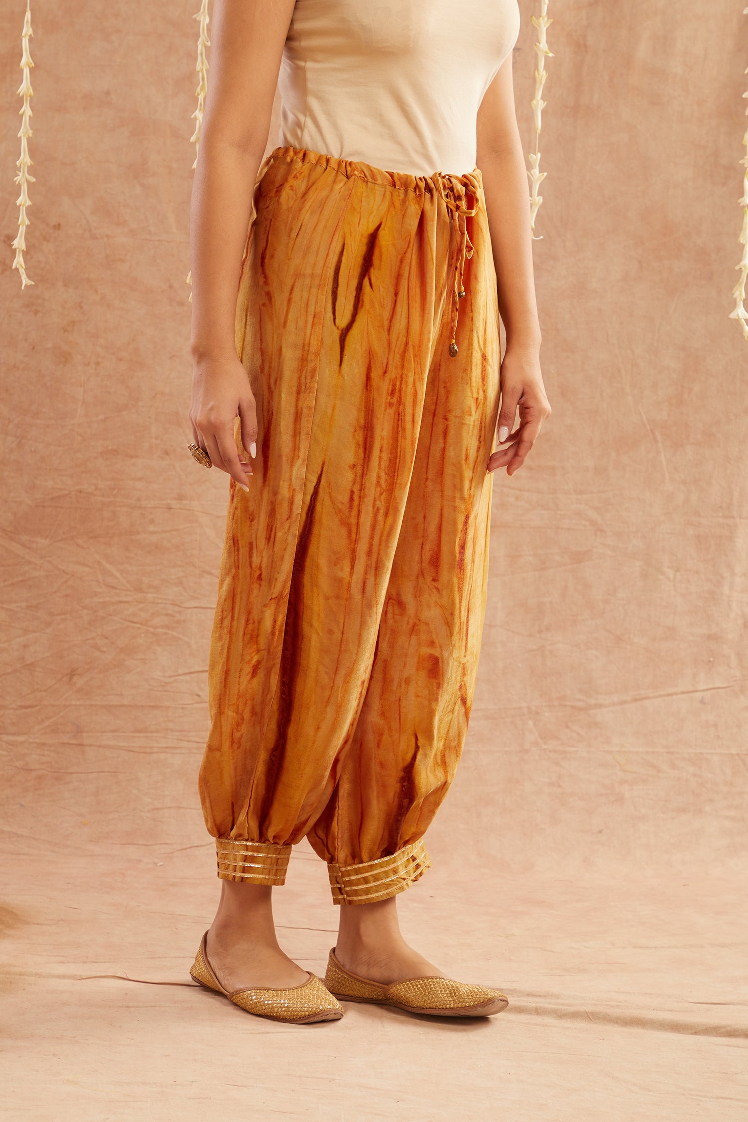 Kesar Noor Suit Set With Dhoti Pants And Potli Bag - Set Of 4