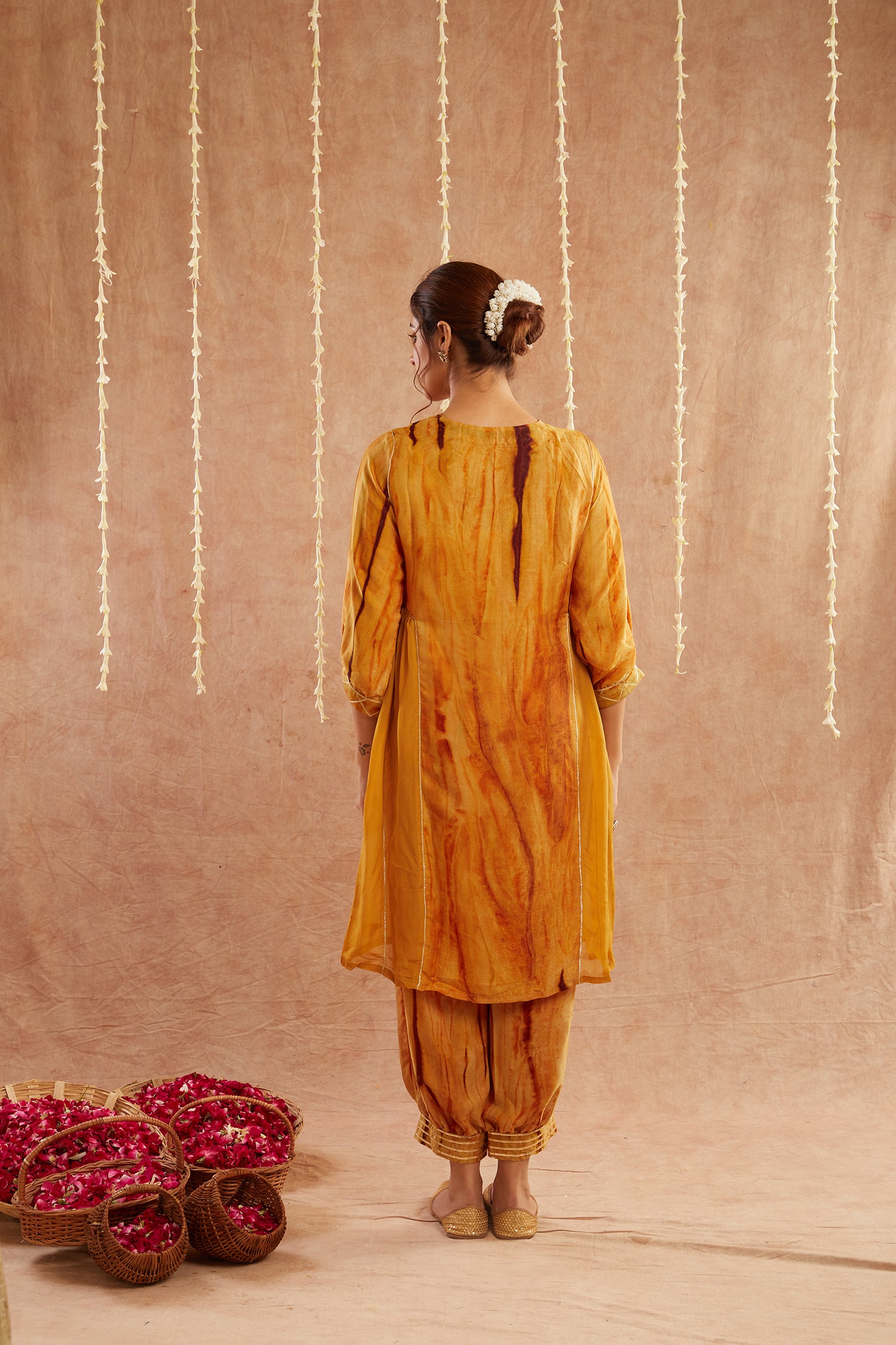 Kesar Noor Suit Set With Dhoti Pants And Potli Bag - Set Of 4