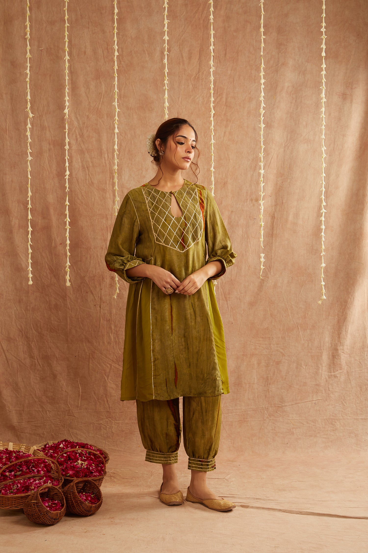 Mehendi Mehboob Kurta Set With Dhoti Pants And Potli Bag - Set Of 3