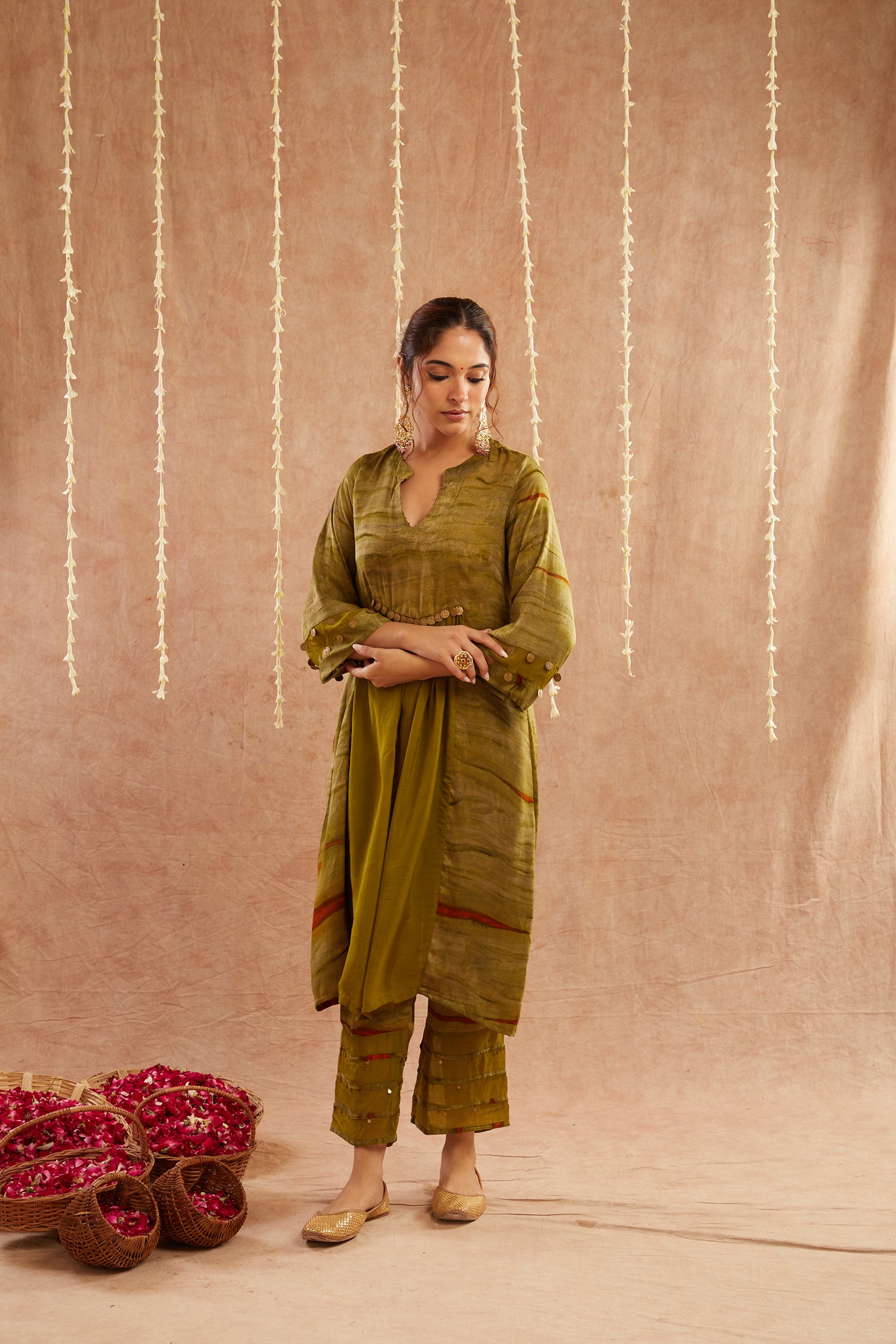 Mehendi Mahtab Kurta Set With Pants And Potli Bag - Set Of 3