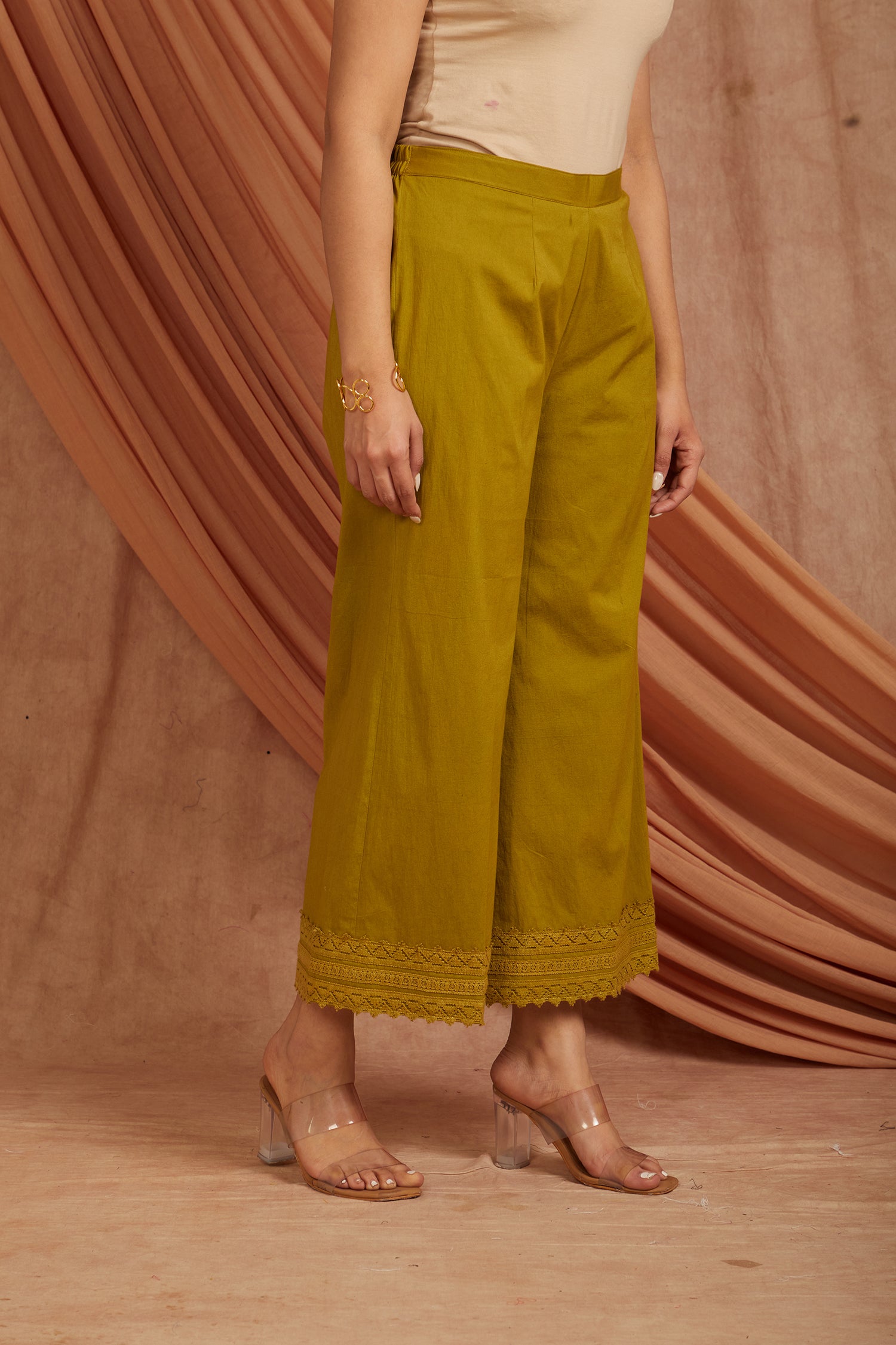 Women Short Kurta Set - Olive green
