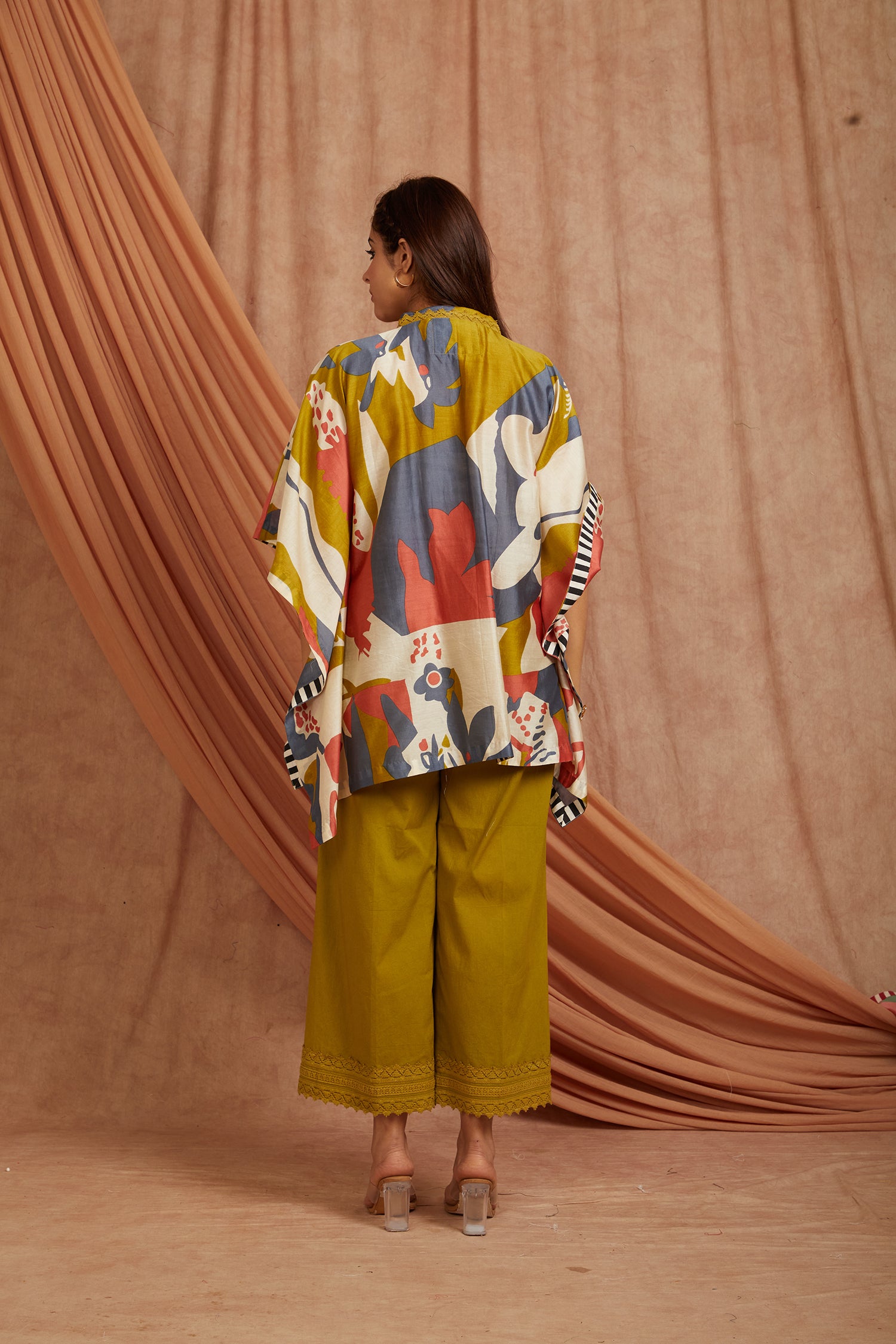 Women Short Kurta Set - Olive green