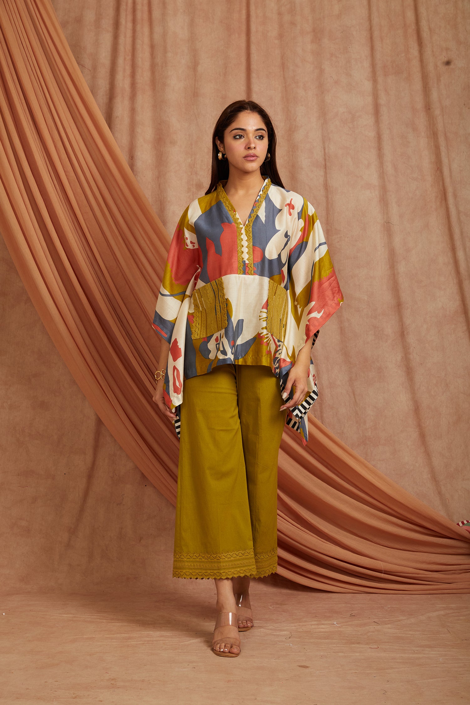 Women Short Kurta Set - Olive green