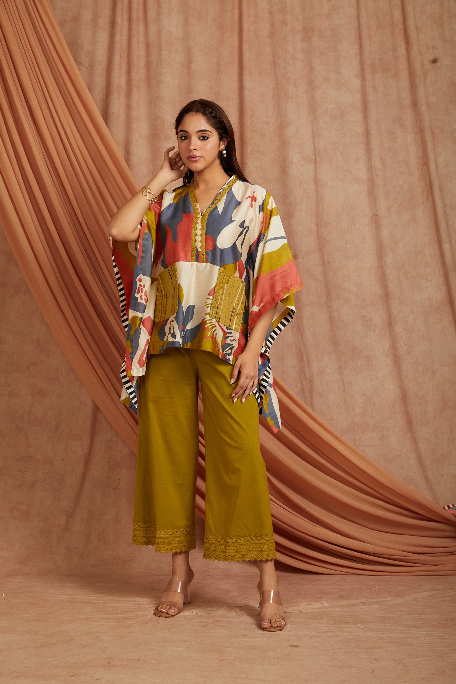 Women Short Kurta Set - Olive green