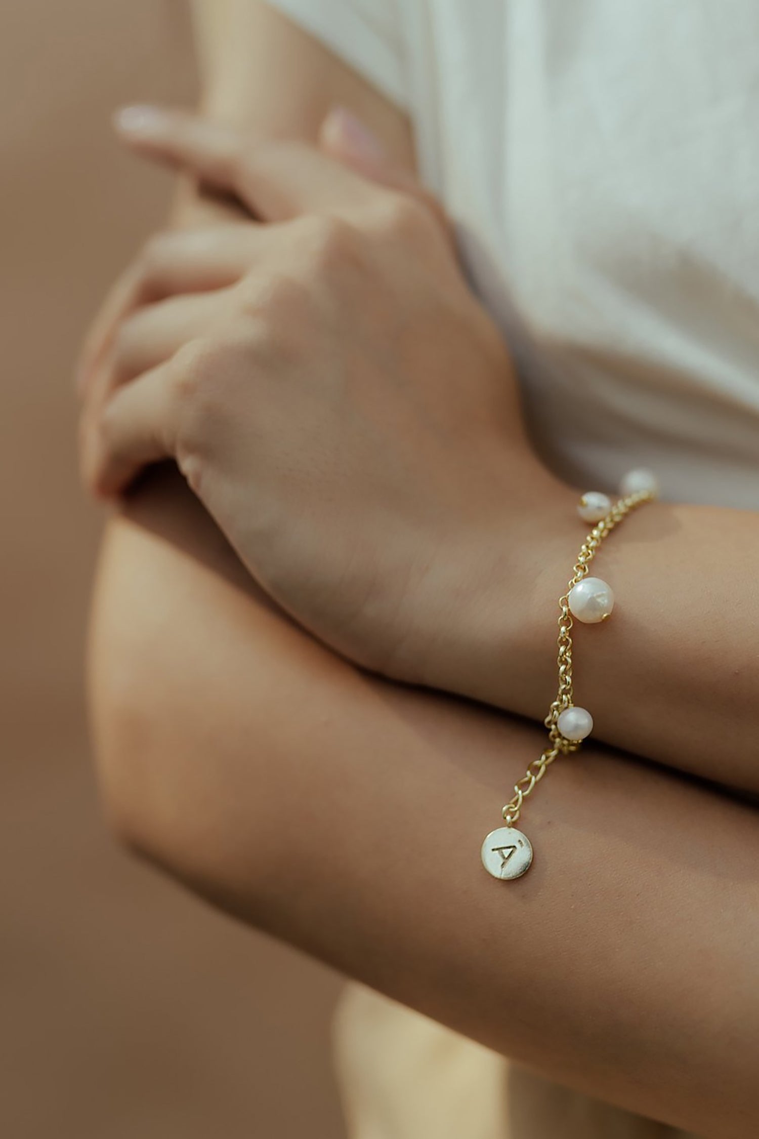 Alternate Pearl Bracelet