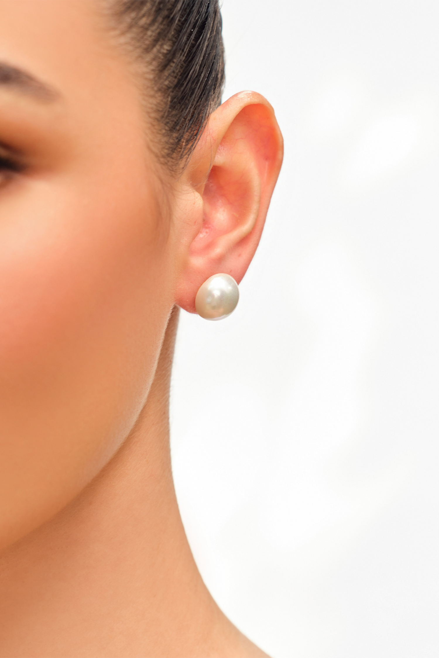 14mm Studs - White