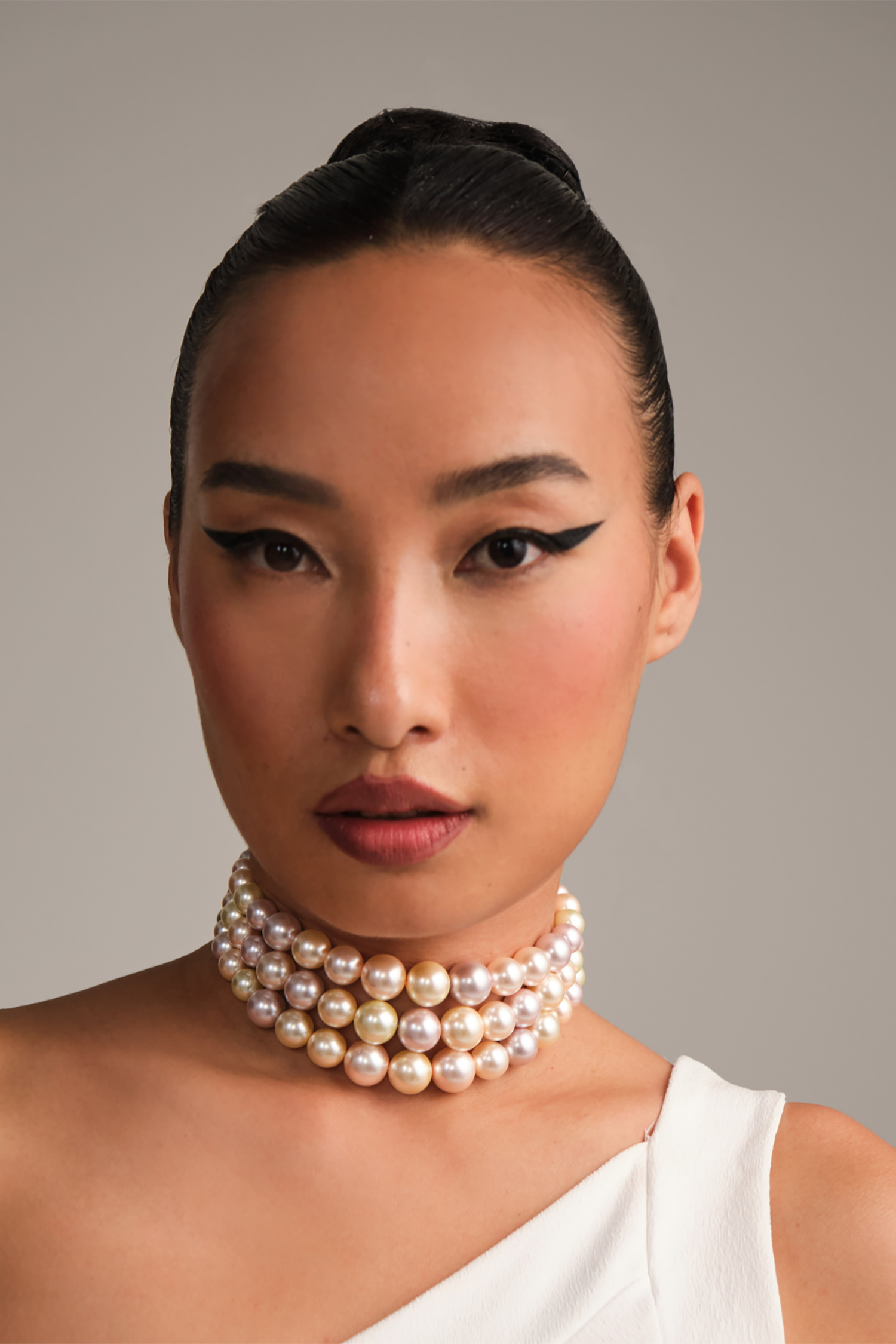 Graded Multicoloured Pearl Choker