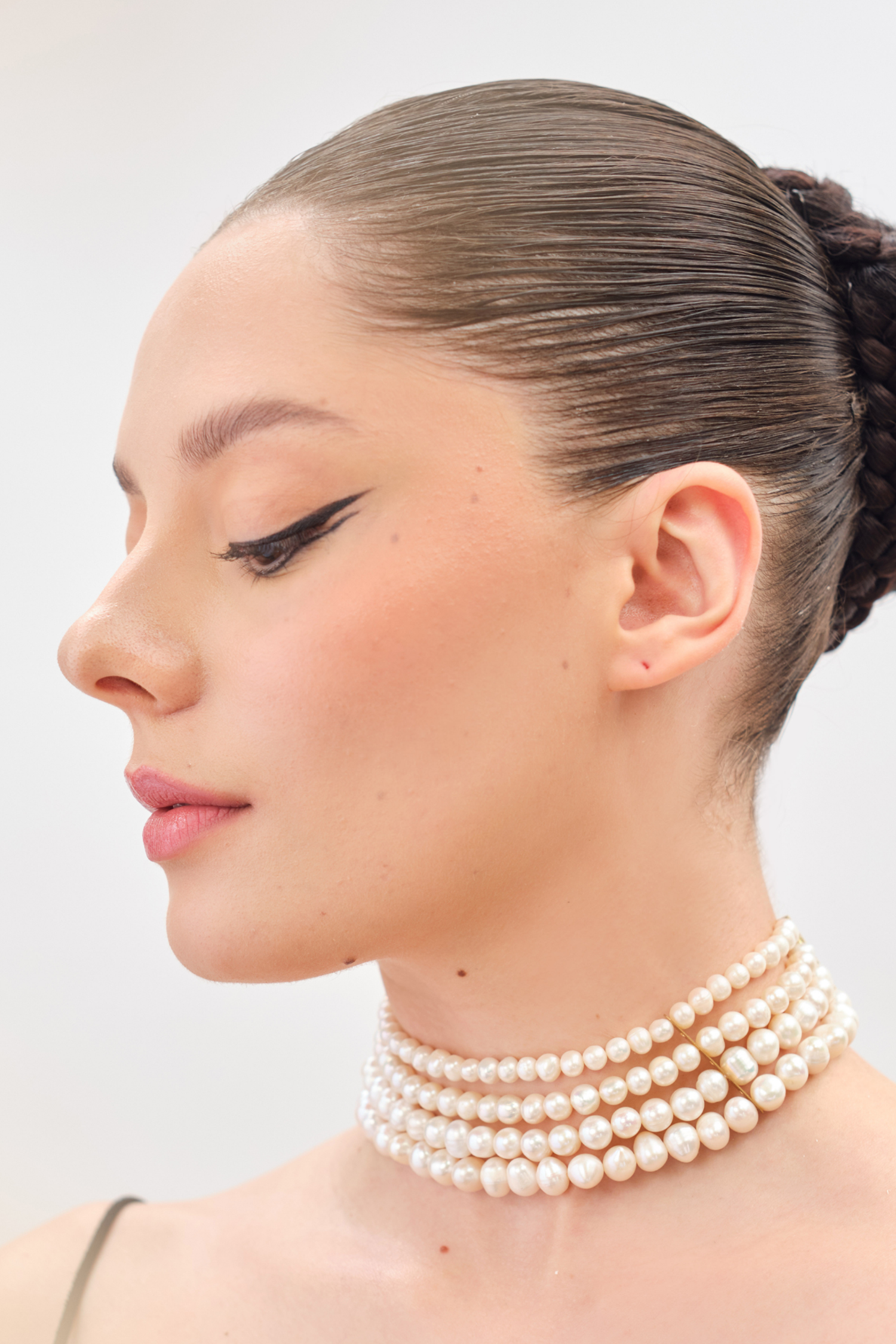 Classic Natural Choker