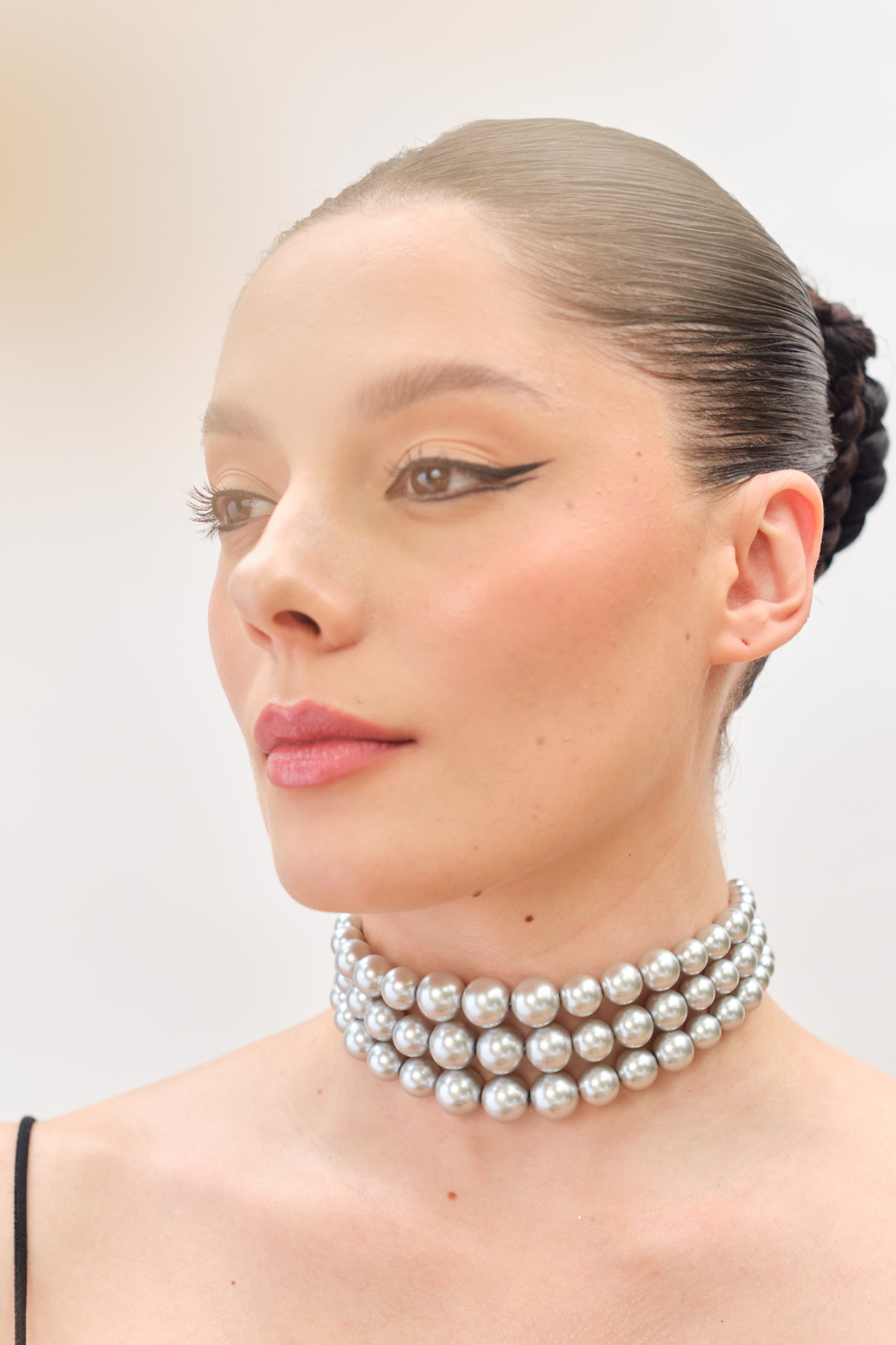 Graded Silver Choker