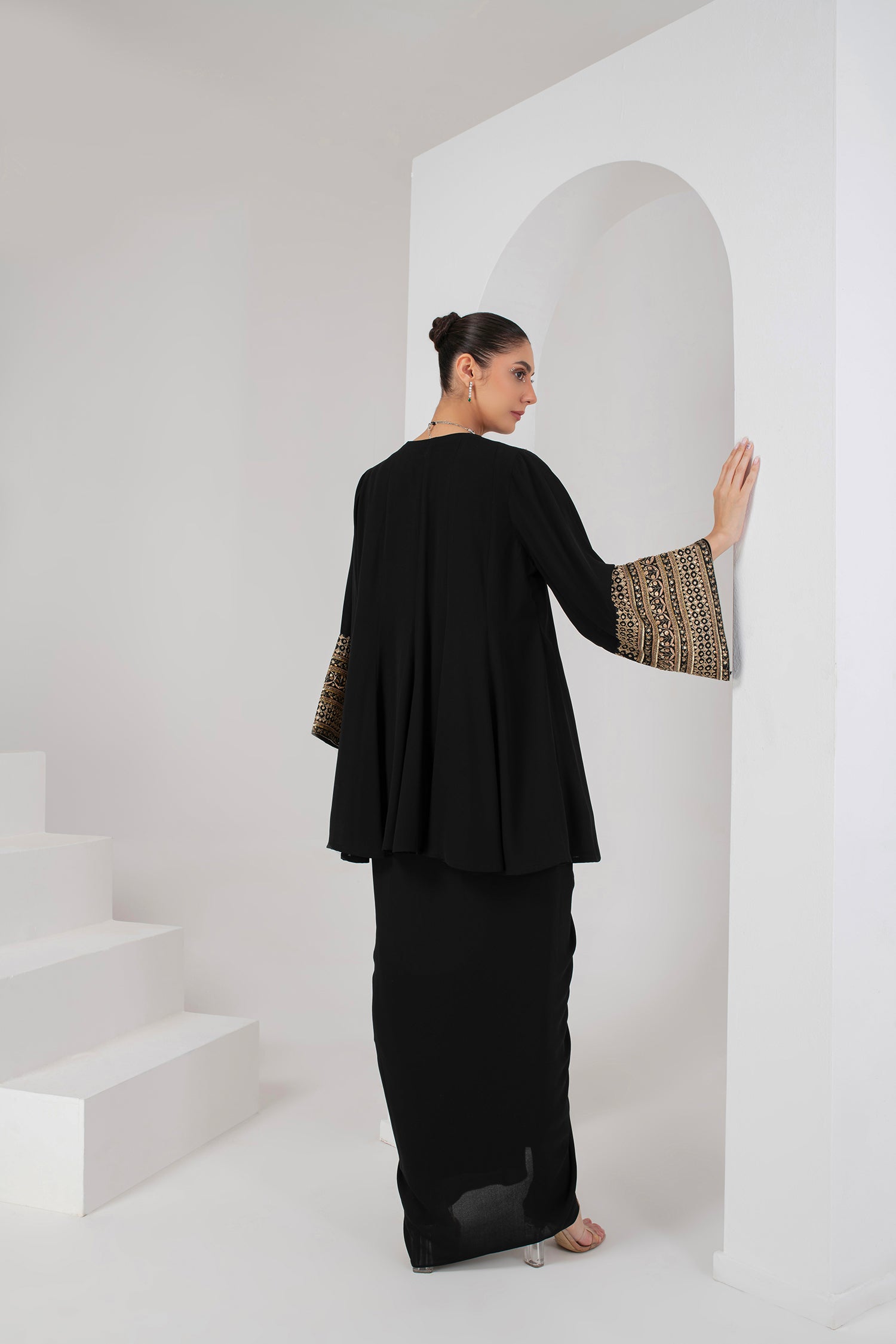 Black kalidar kurta & drape skirt set