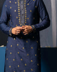 Ayina Kurta