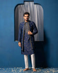 Ayina Bandi set