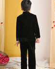 Flattened Thread Embroidery Flower Pattern