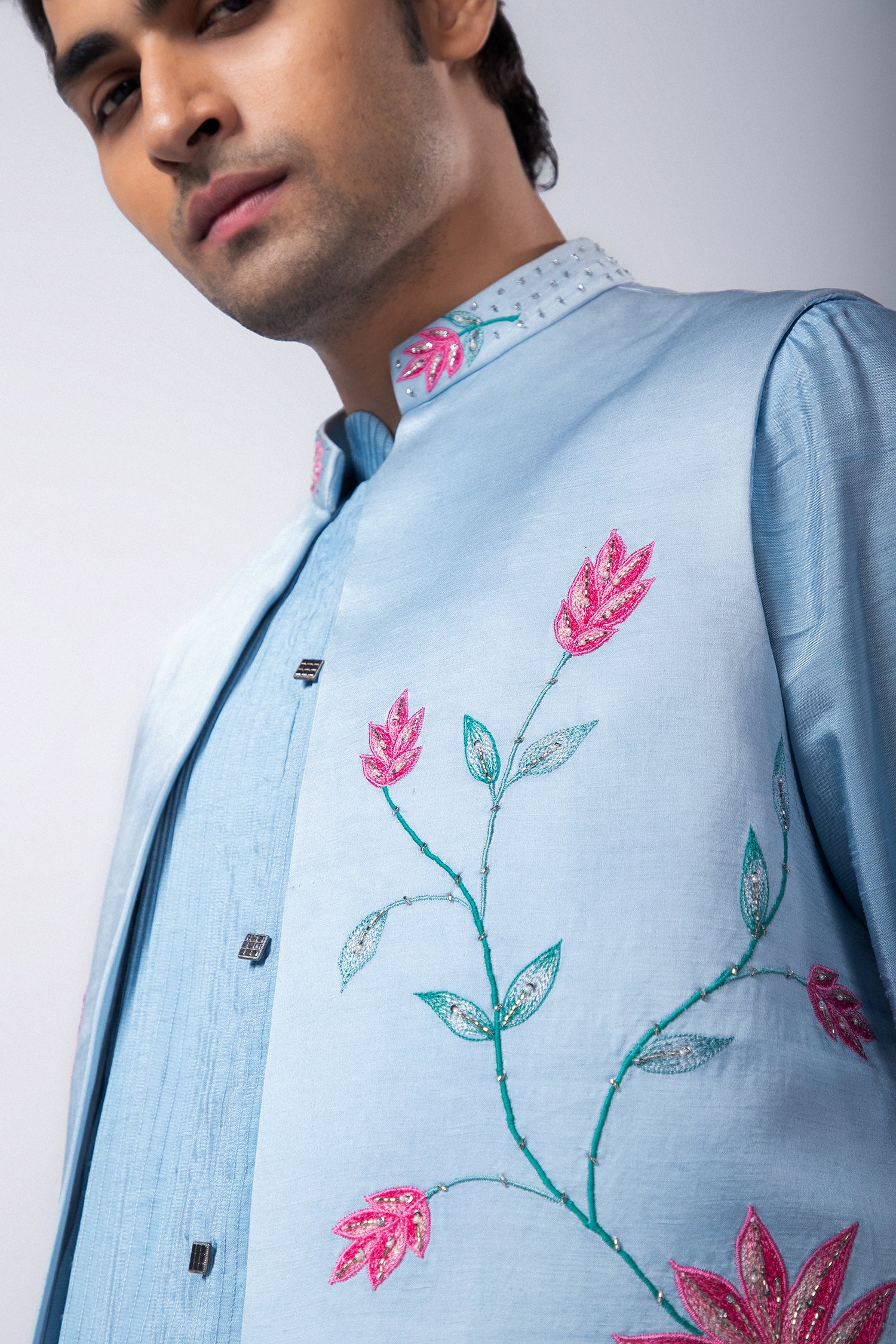 Nayan Nehru and Raahi Kurta Set