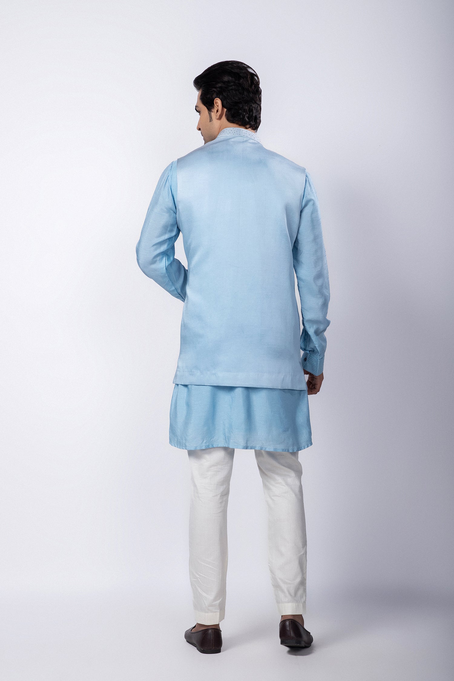 Nayan Nehru and Raahi Kurta Set