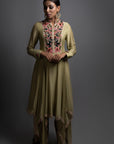 Deira Asymmetric Kurta With Jute Pants