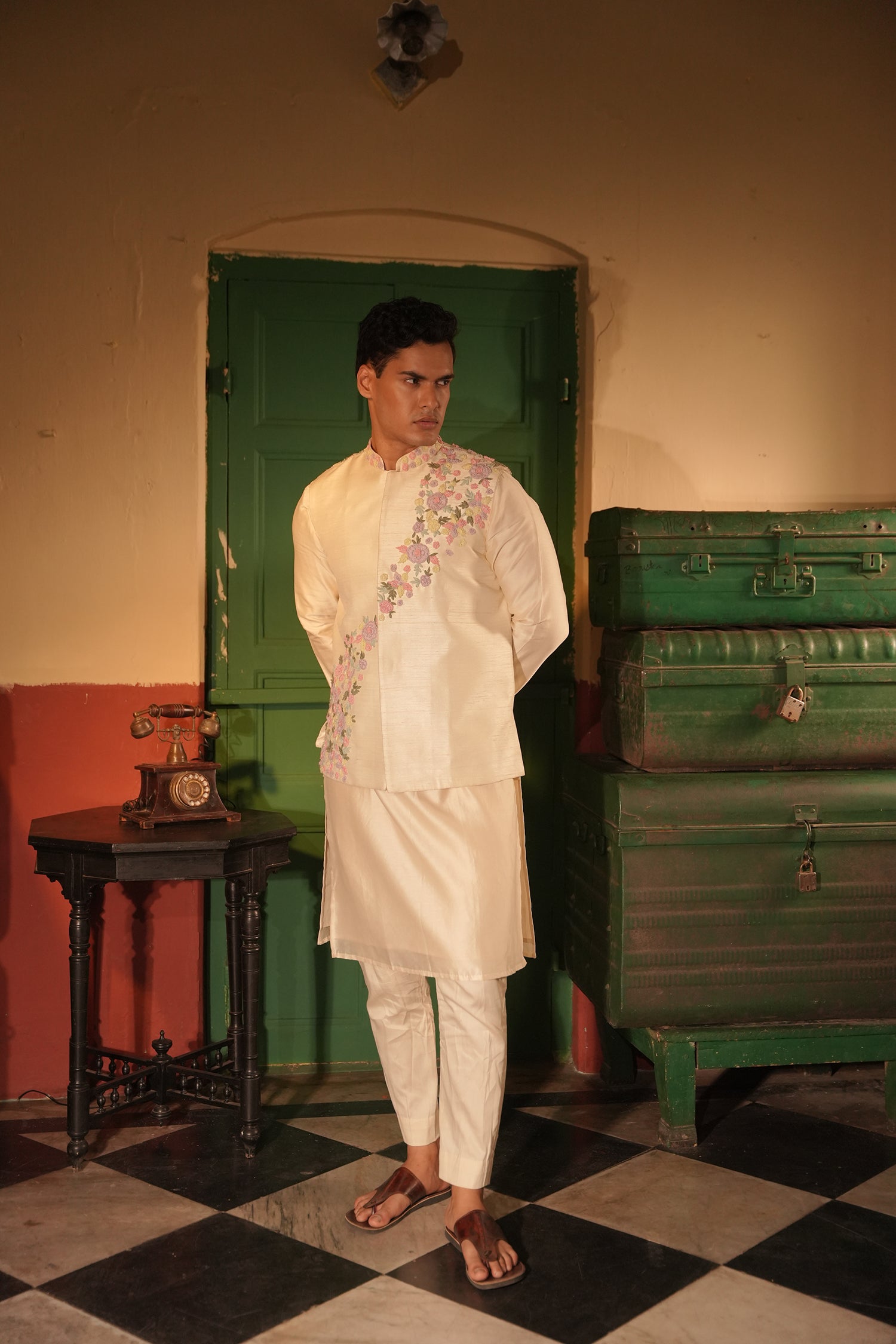 Ibrahim Off White Rawsilk Bandi Set