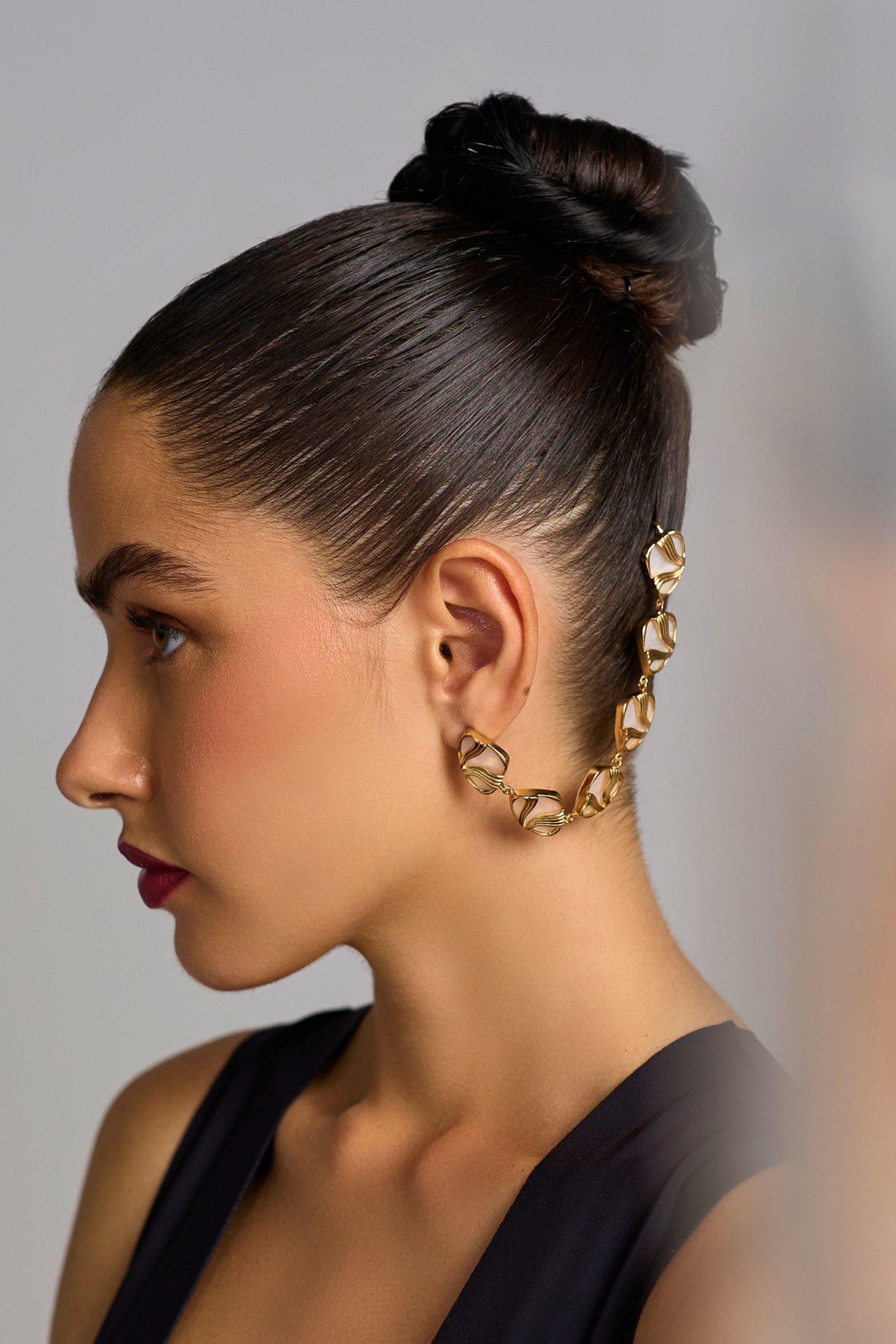 Ebo Shoulder Kaan Chain