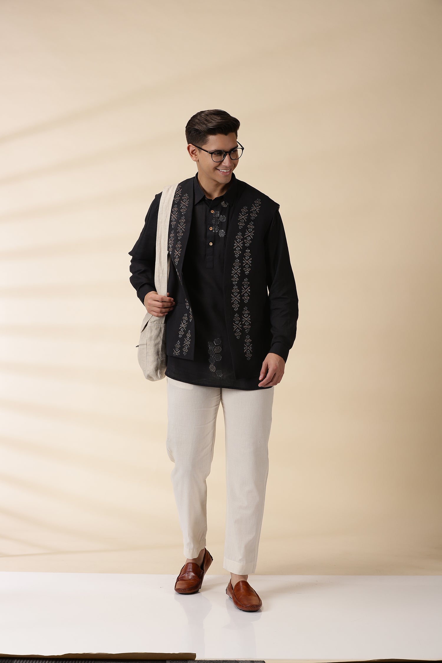 Short Kurta & Sadri Set - Black