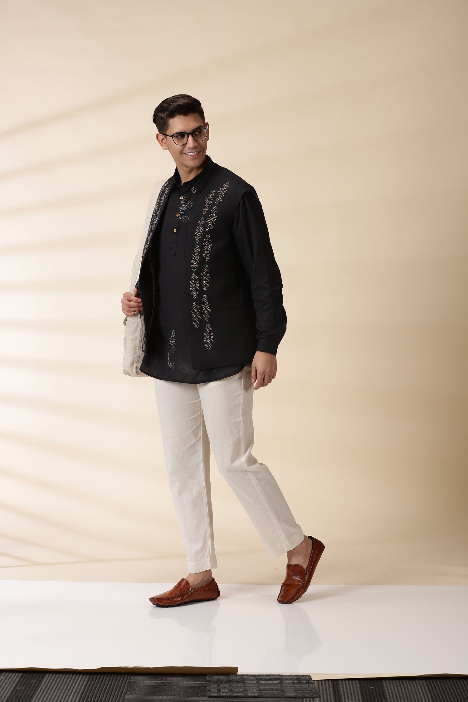 Short Kurta & Sadri Set - Black