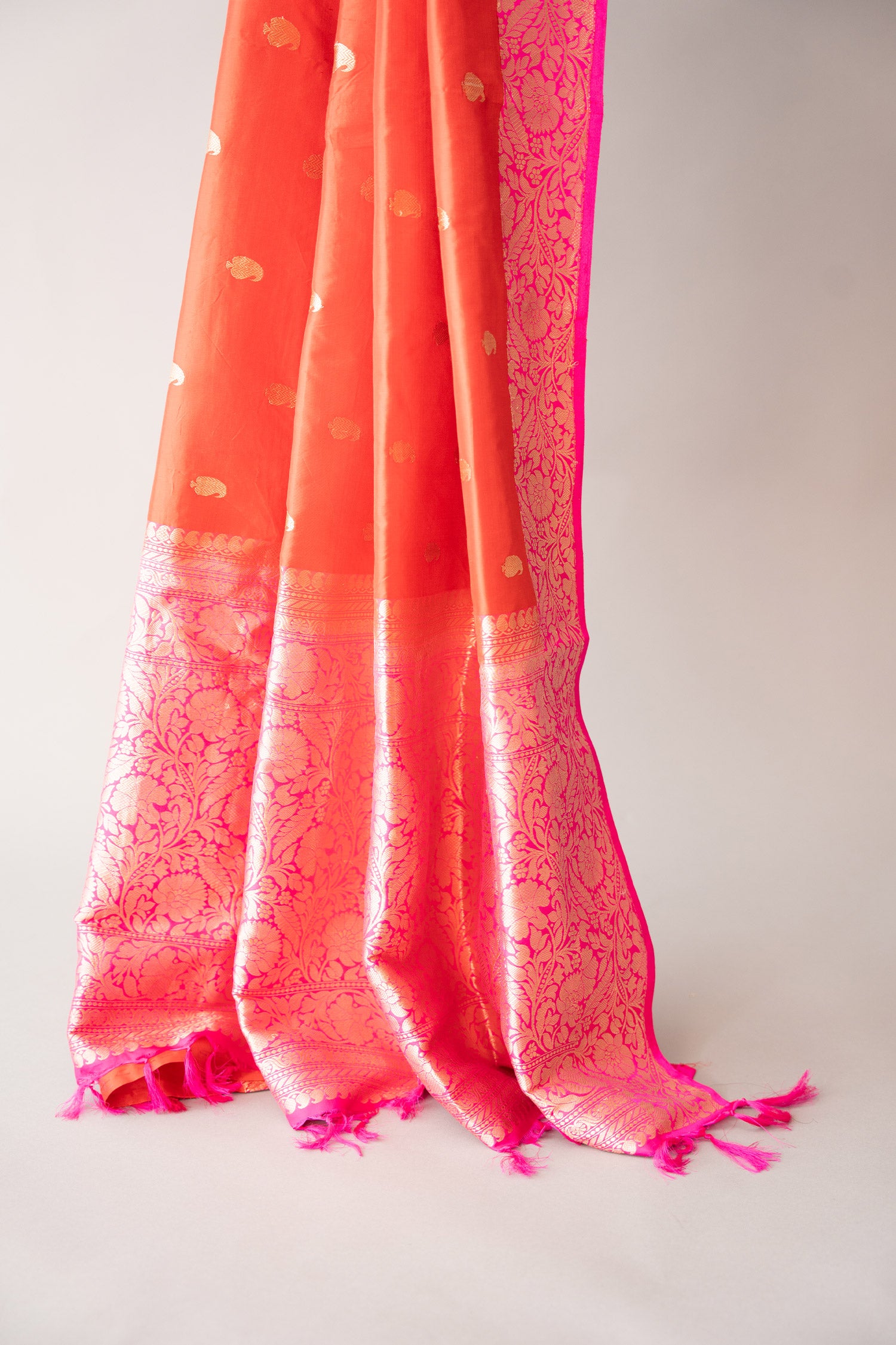 Elegant Handwoven Red And Pink Silk Sari With Unstitched Blouse