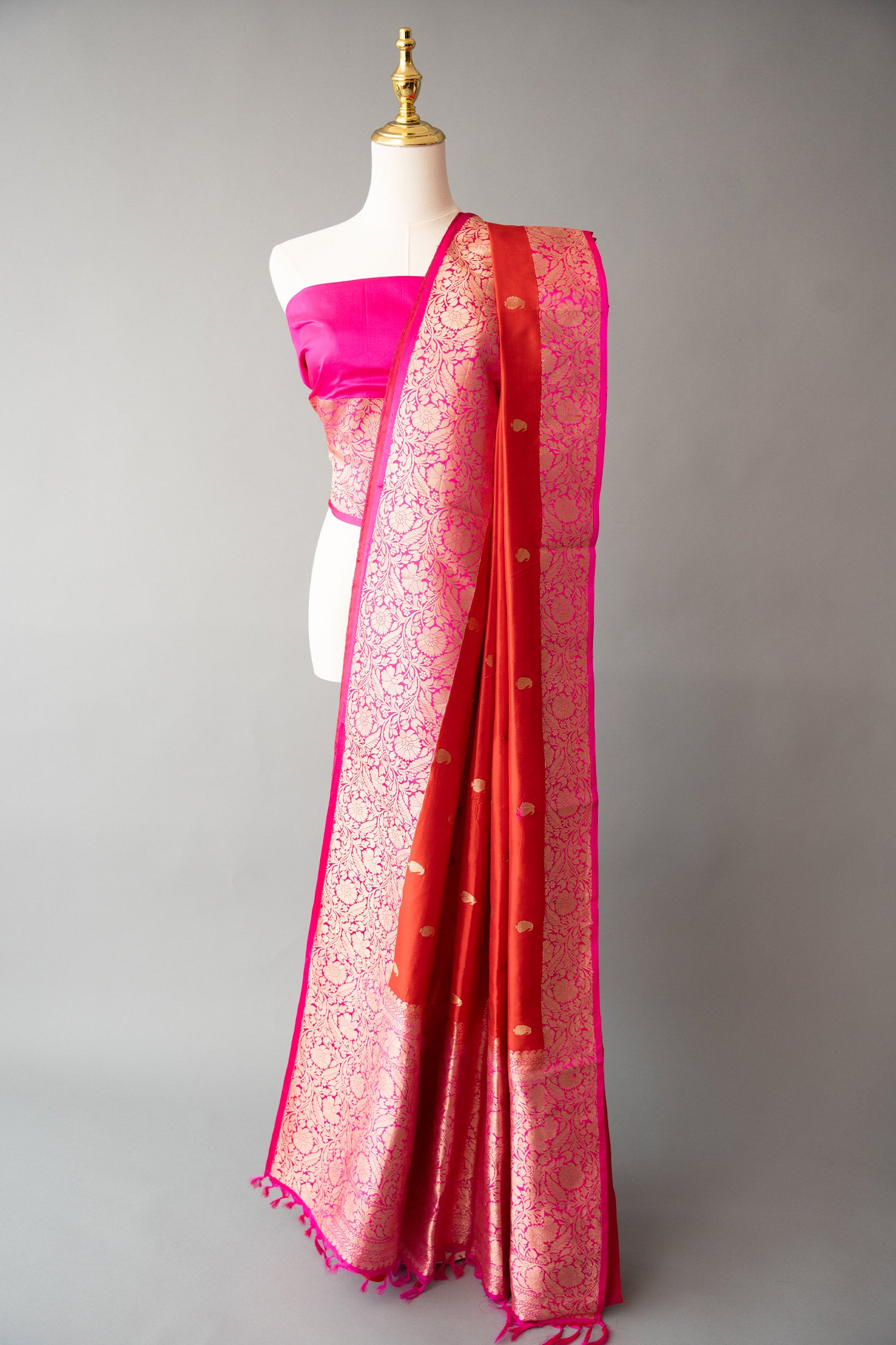 Elegant Handwoven Red And Pink Silk Sari With Unstitched Blouse