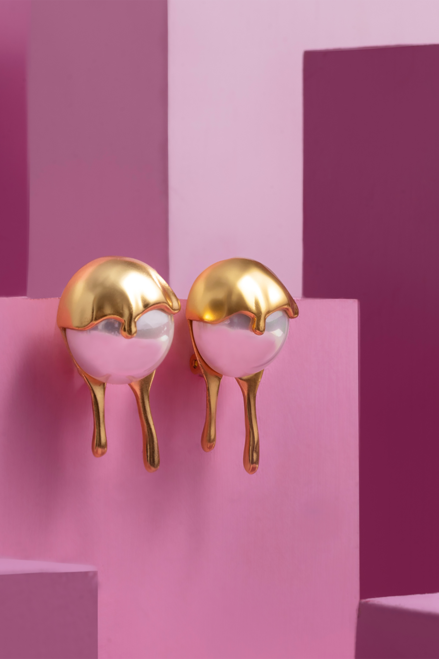 Melting Studs - Golden