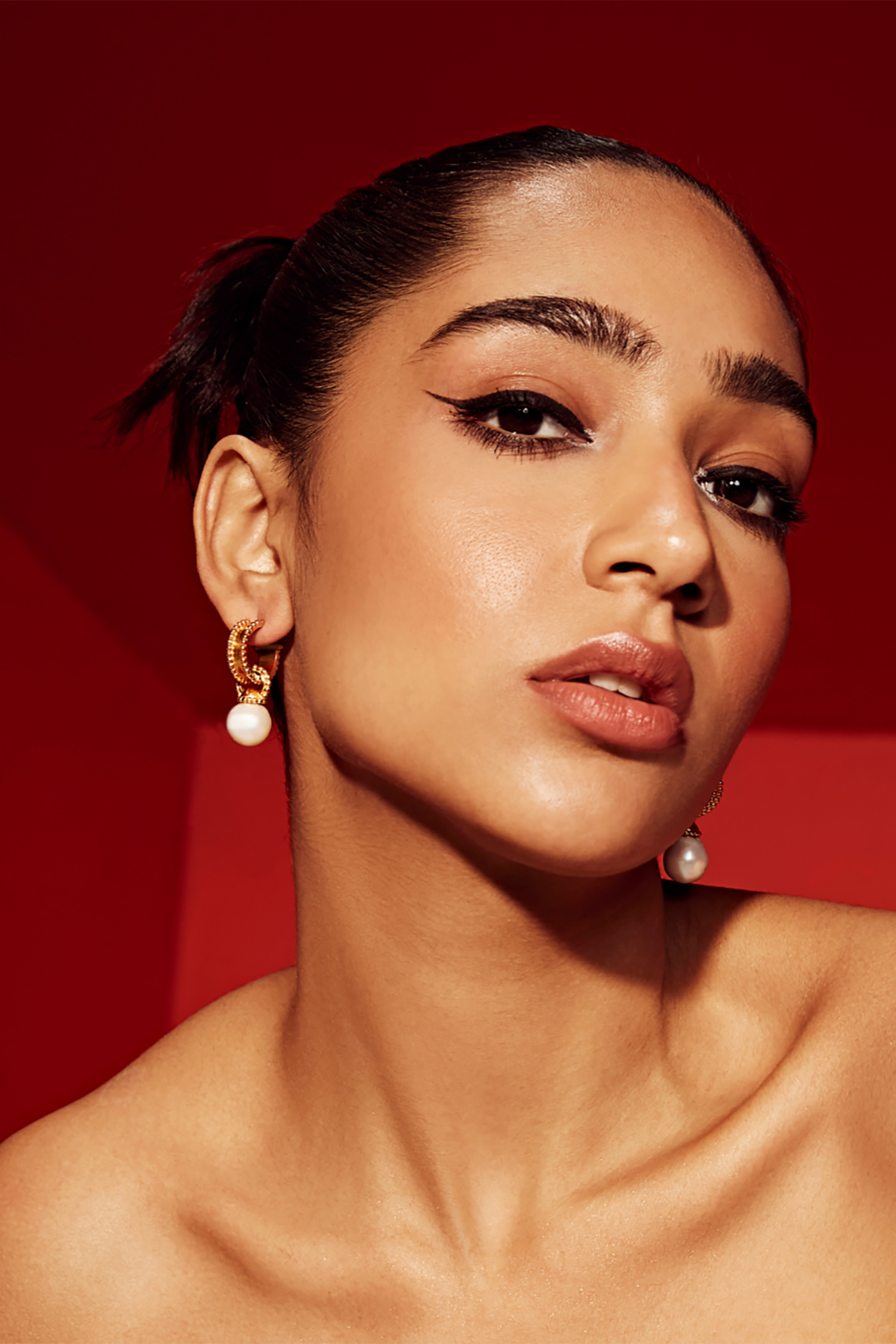 Oyster Baroque Hoops