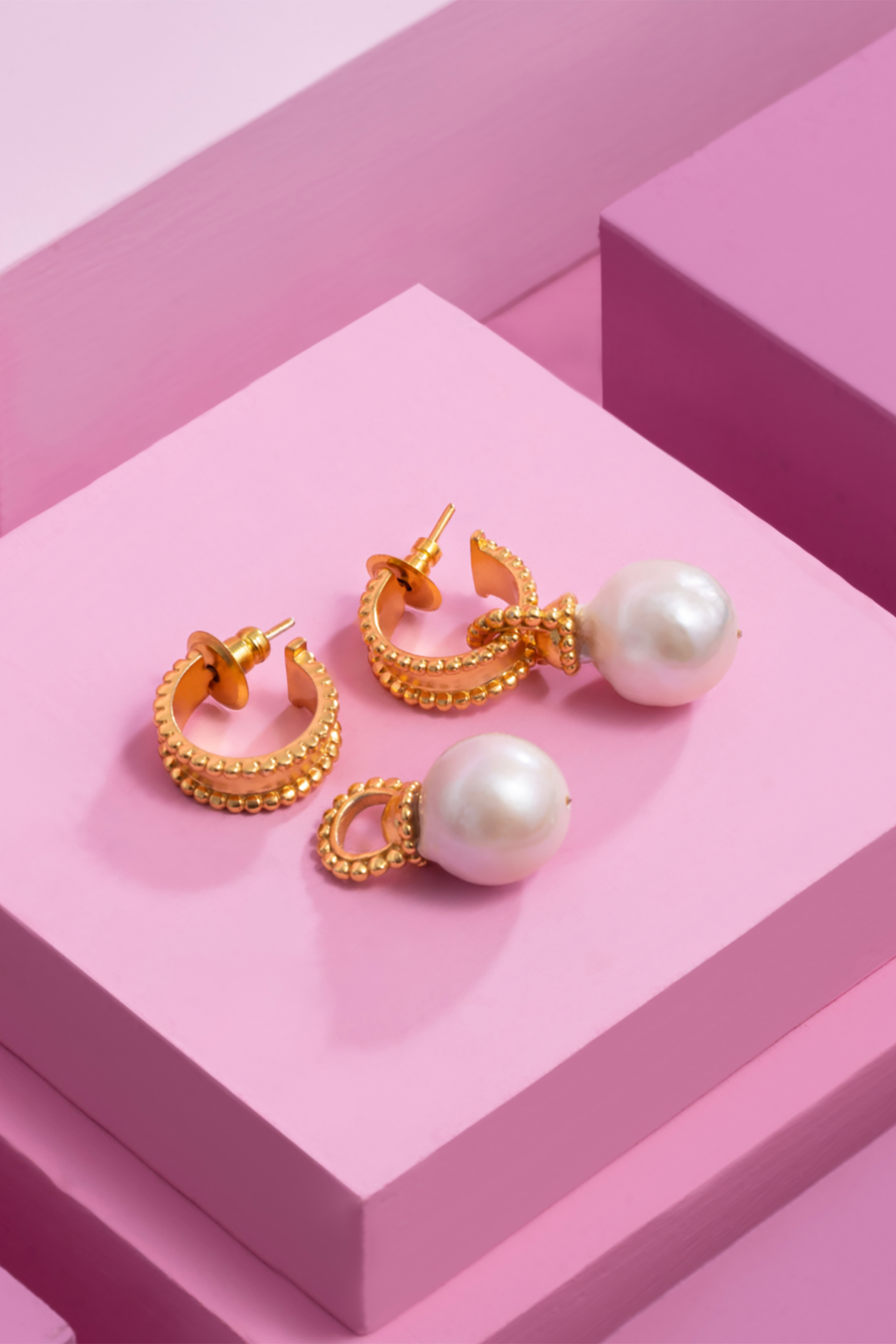 Oyster Baroque Hoops