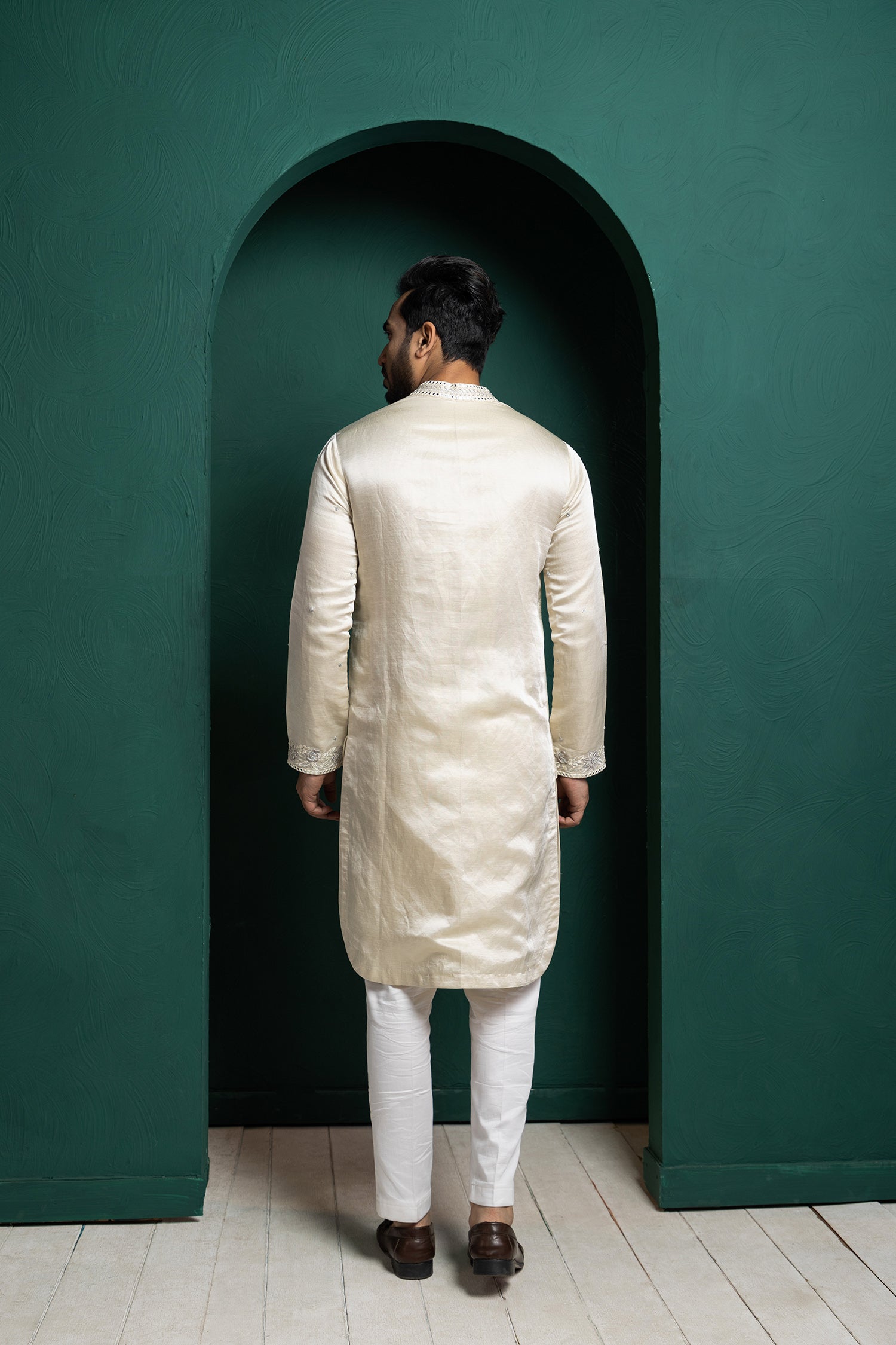 Ivory Floral Elegance Kurta