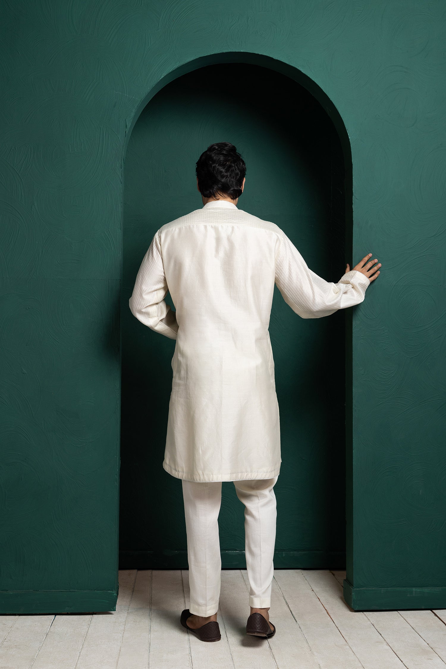 Ivory Floral Elegance Kurta