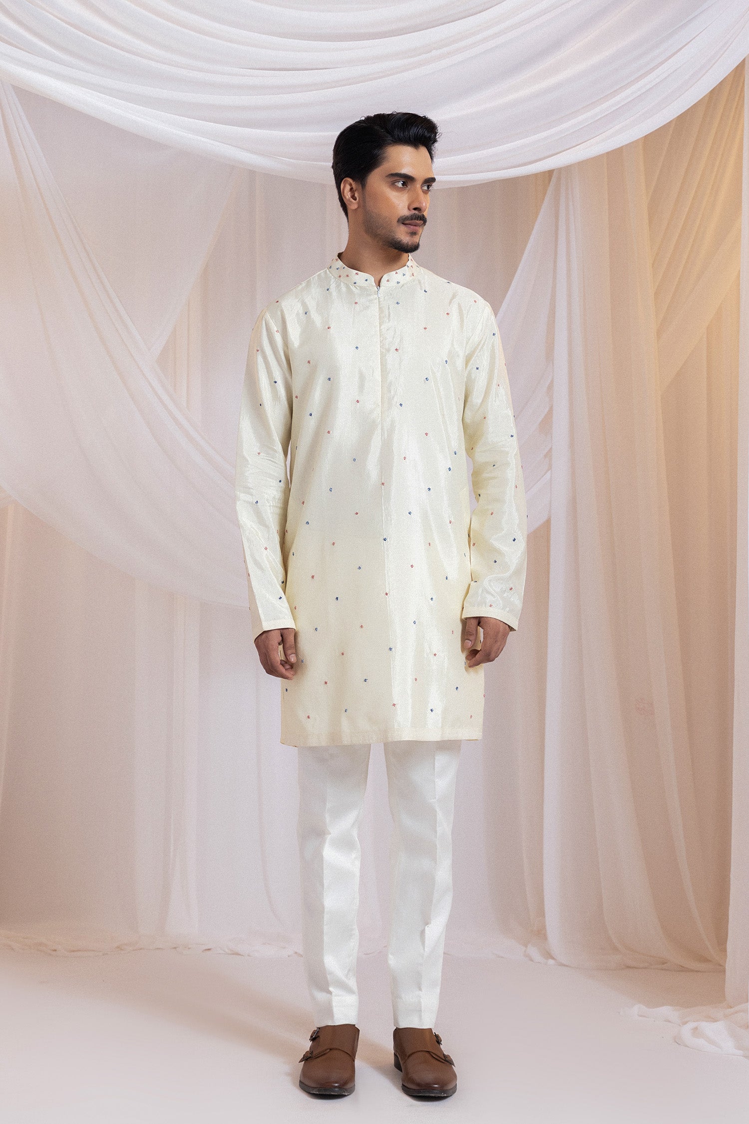 Knots Kurta Set