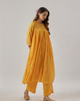 Sunehri kurta set