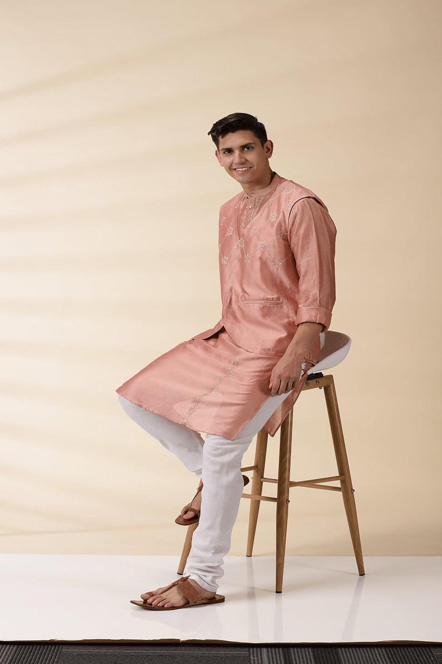 Chanderi Men Sadri & Kurta Set - Peach