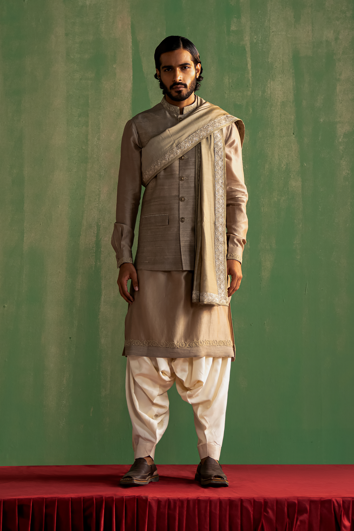 Sairaj Grey Bandi Set