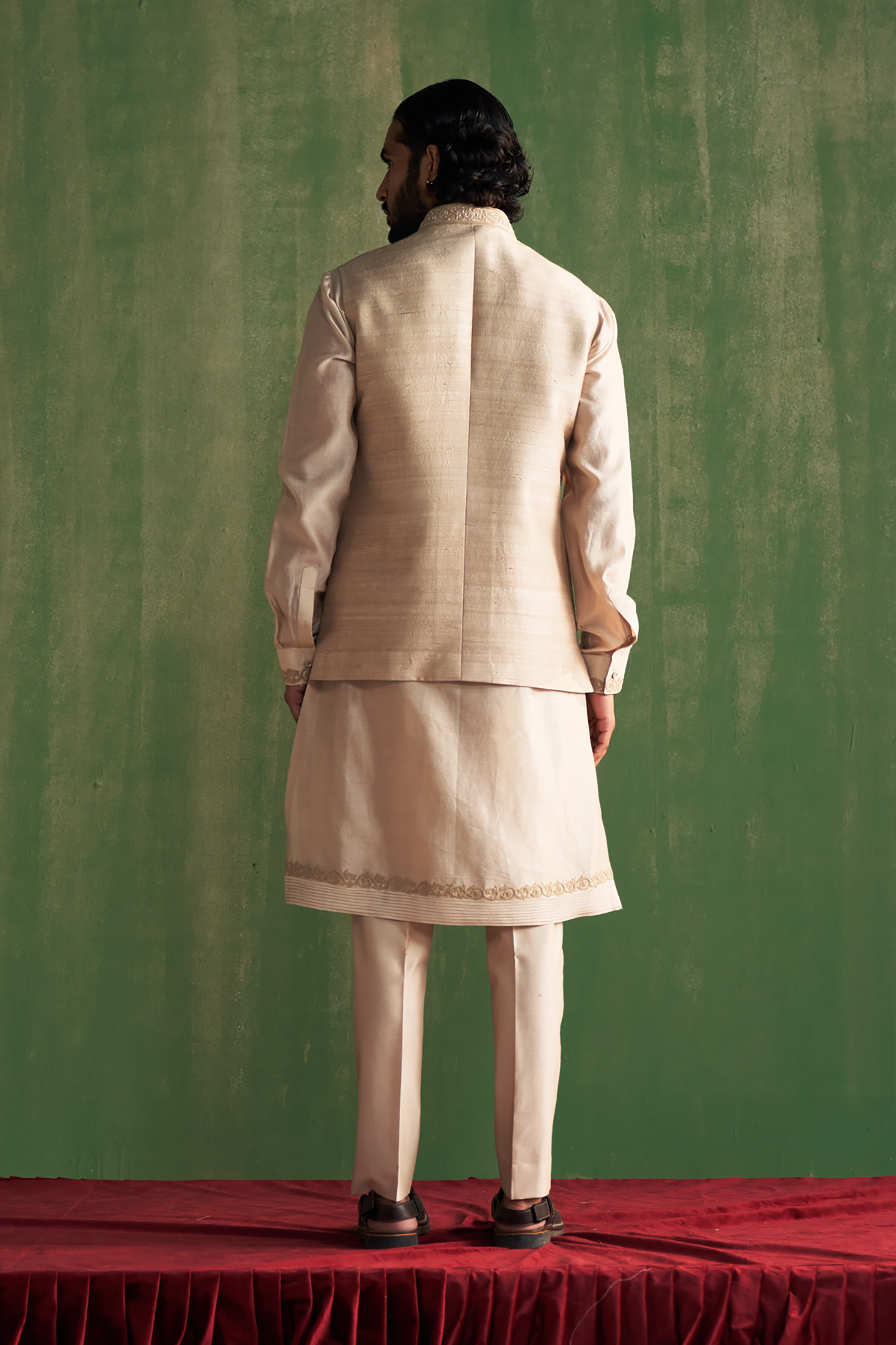 Aarnik Beige Bandi Set