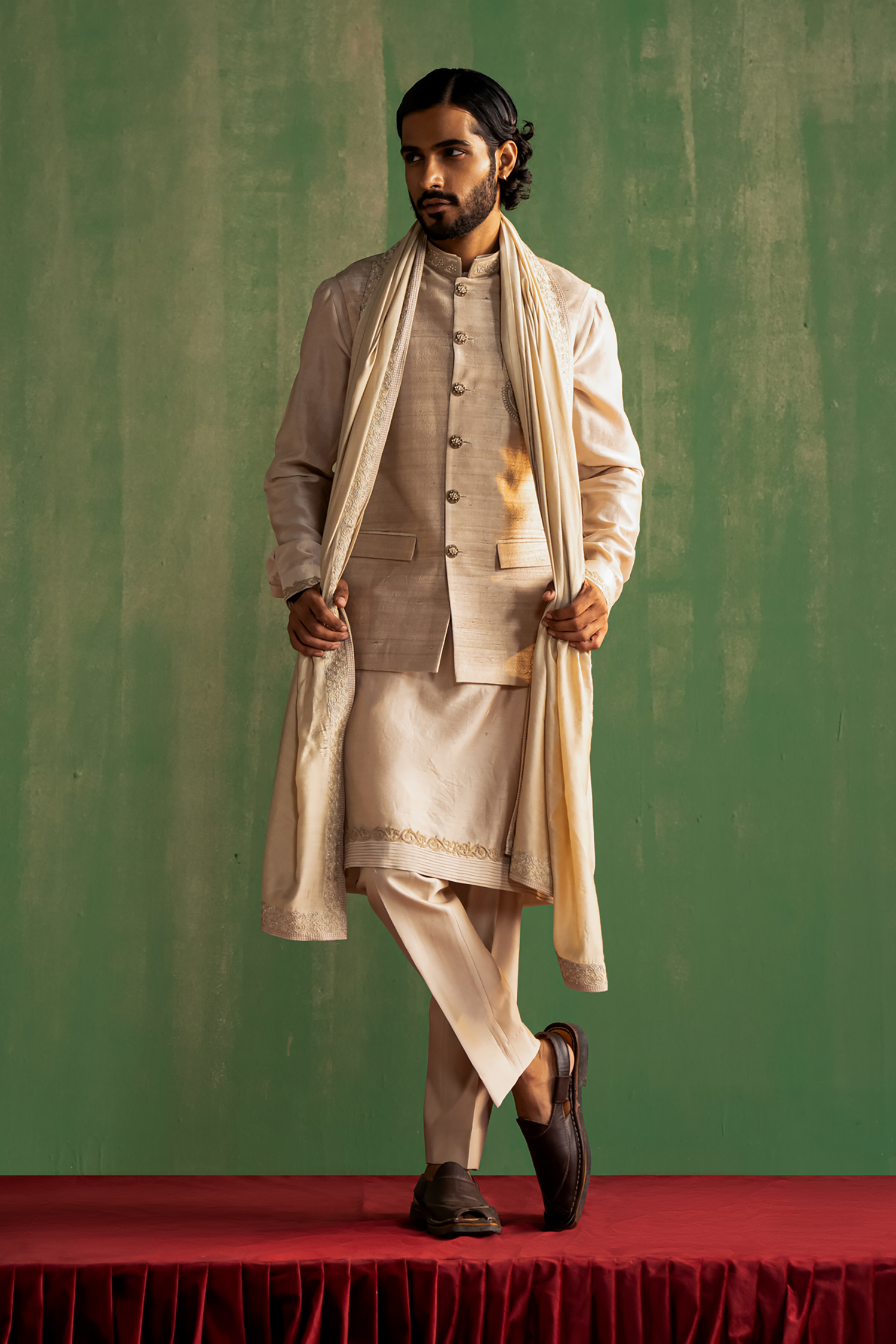 Aarnik Beige Bandi Set