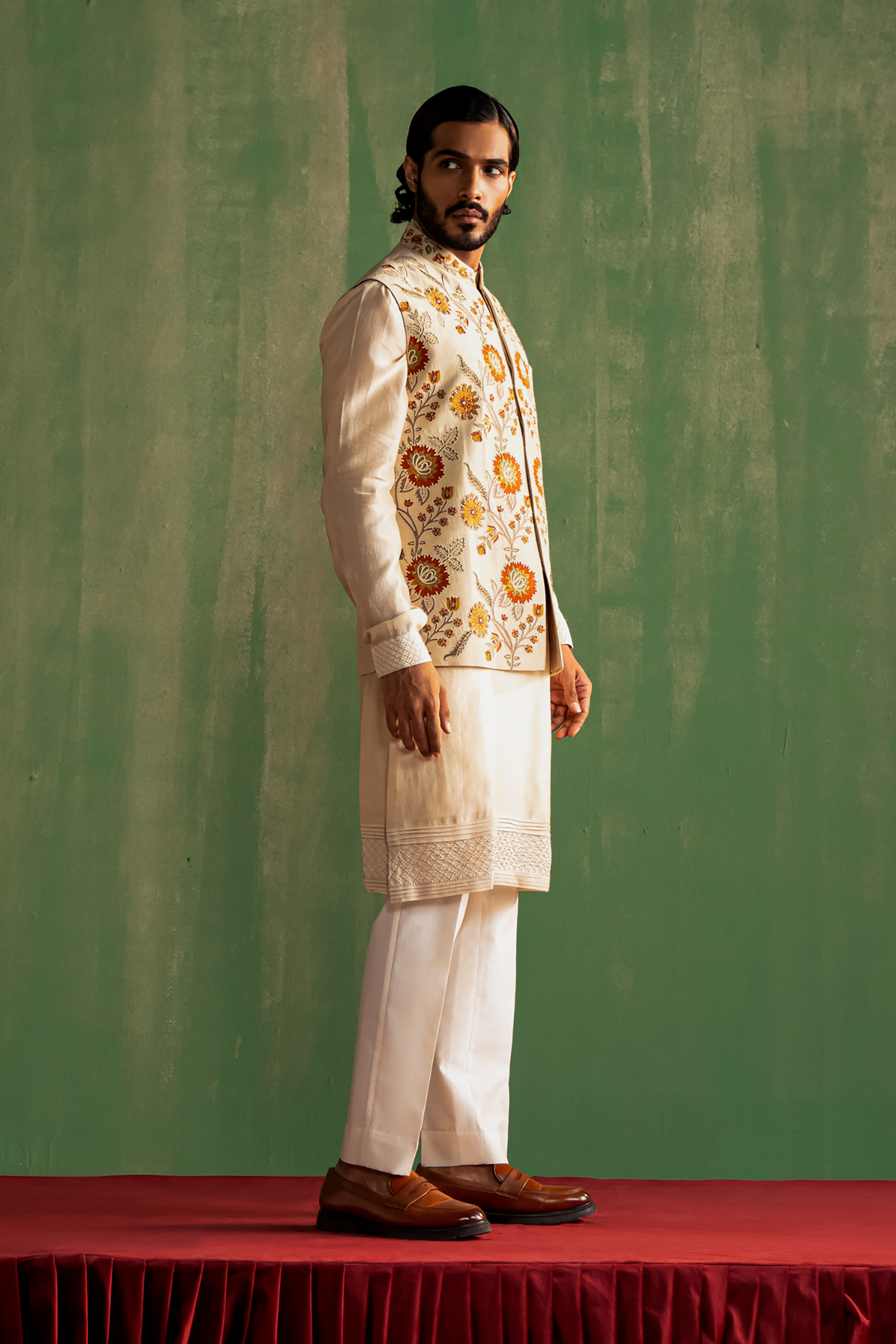 Vedant Ivory Bandi Set