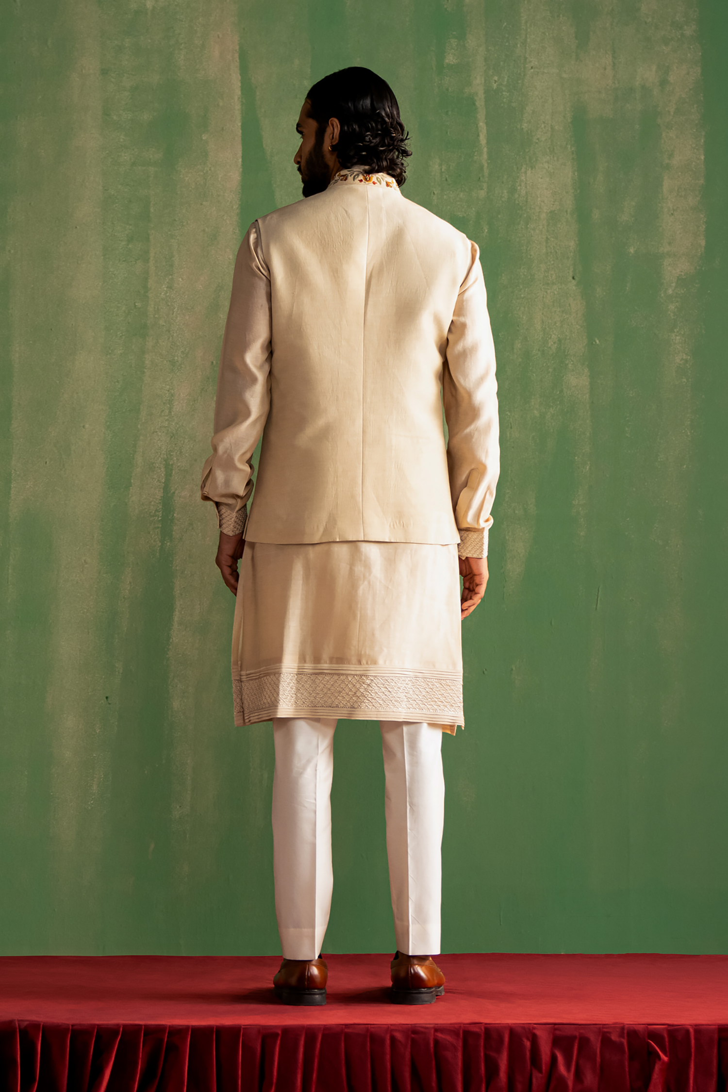 Vedant Ivory Bandi Set