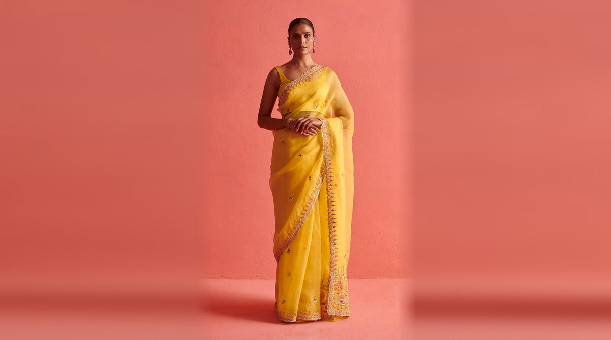 Dhanteras Outfits: What to Wear When You Buy Gold - cover