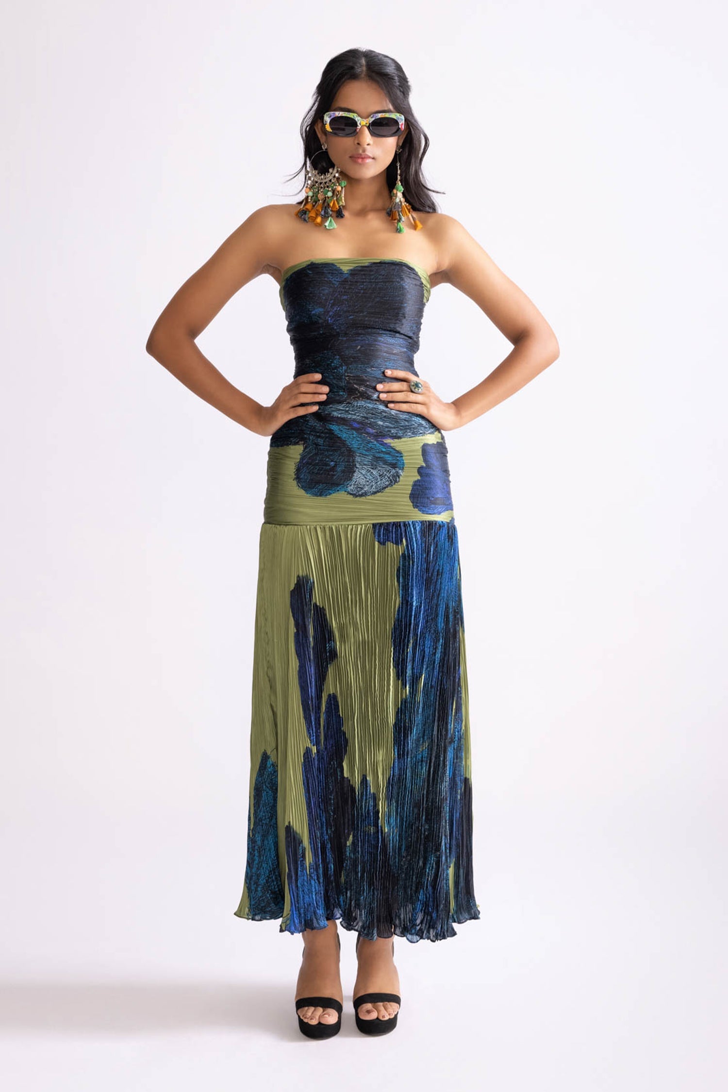 Discover Mehendi Dresses | Dress For Mehndi Function by Fashefy Discover Mehendi Dresses | Dress For Mehndi Function by Fashefy