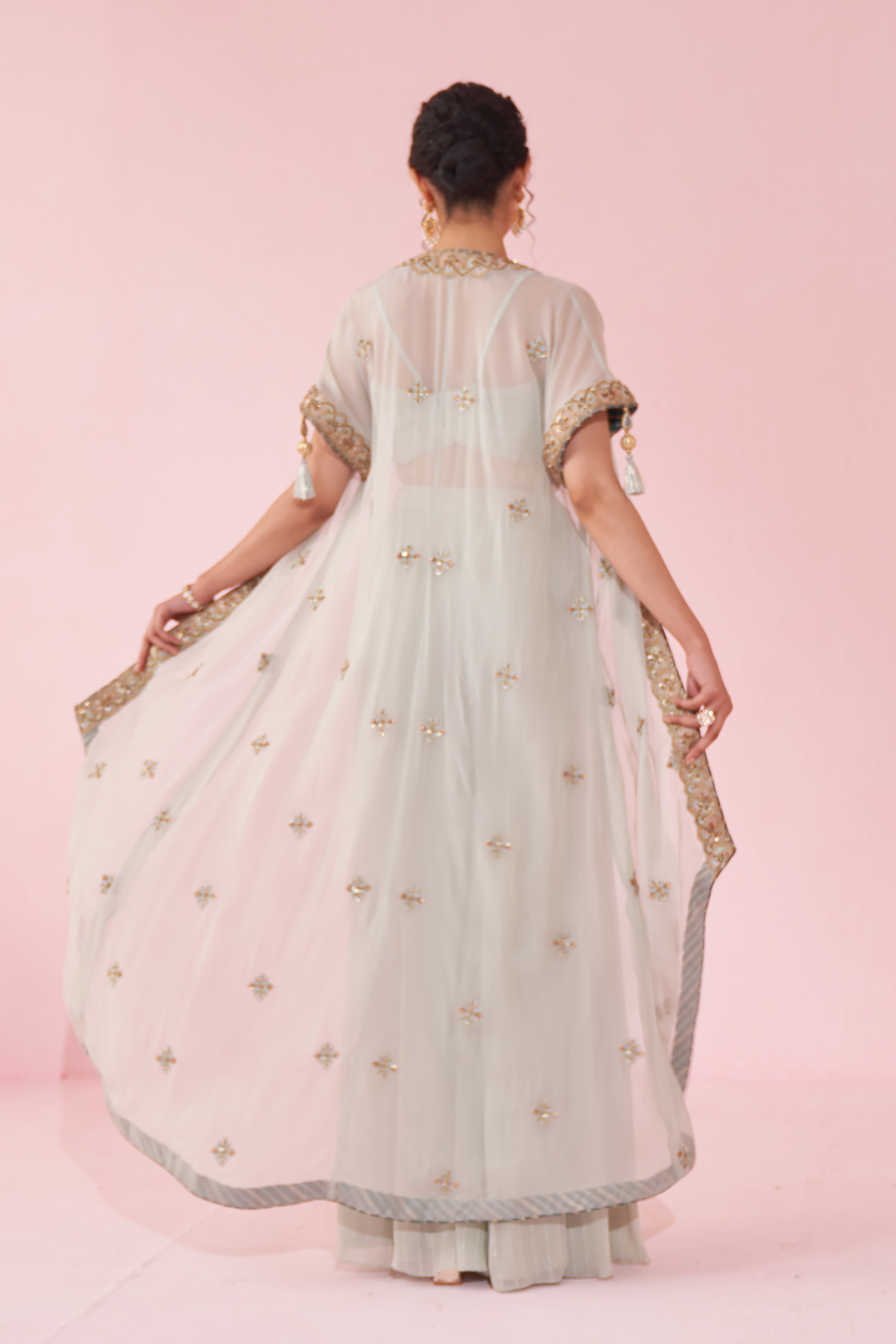 Guldana Ice Blue Cape Set