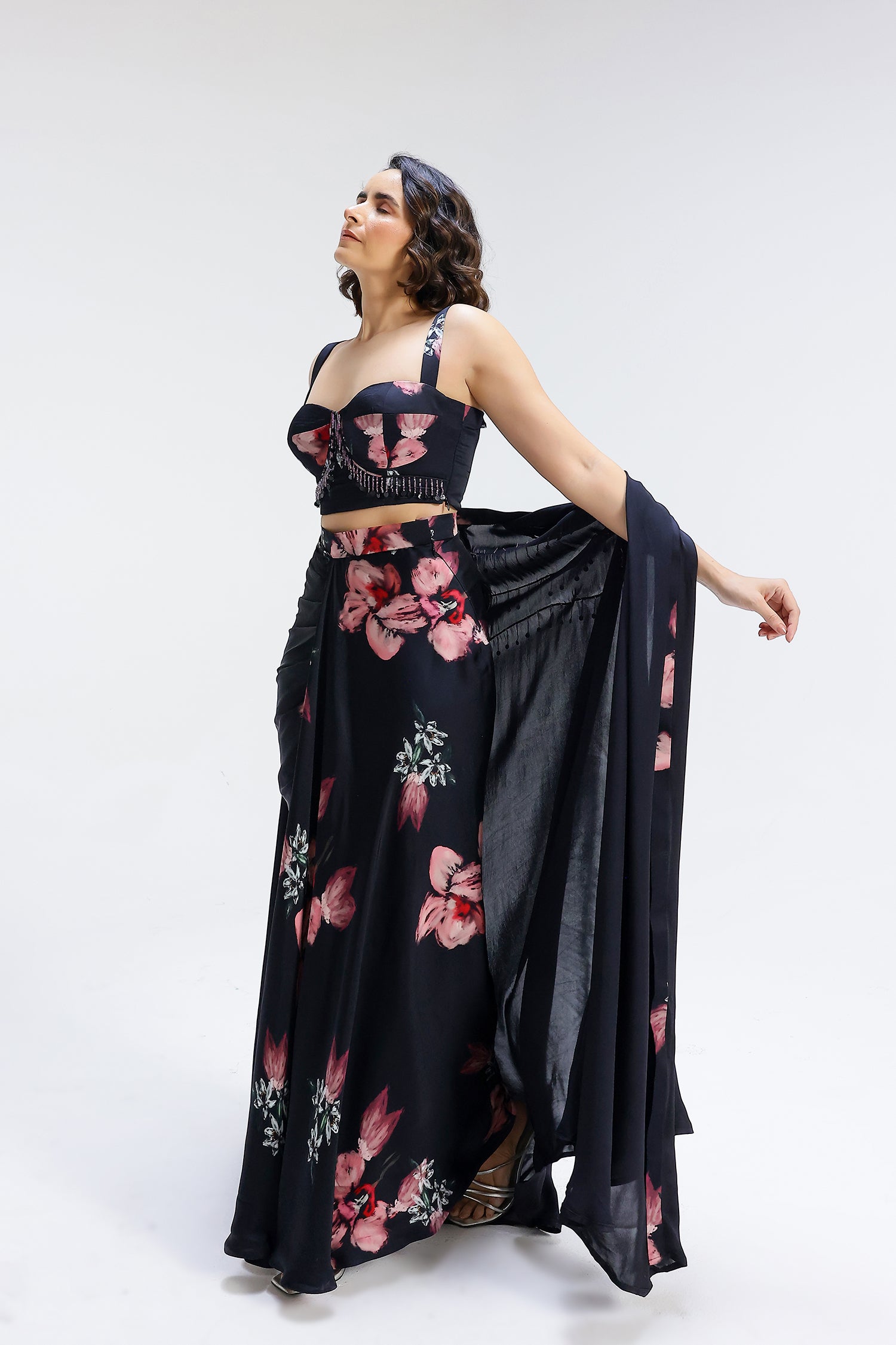 Kiara Skirt With
Bustier And A Shrug