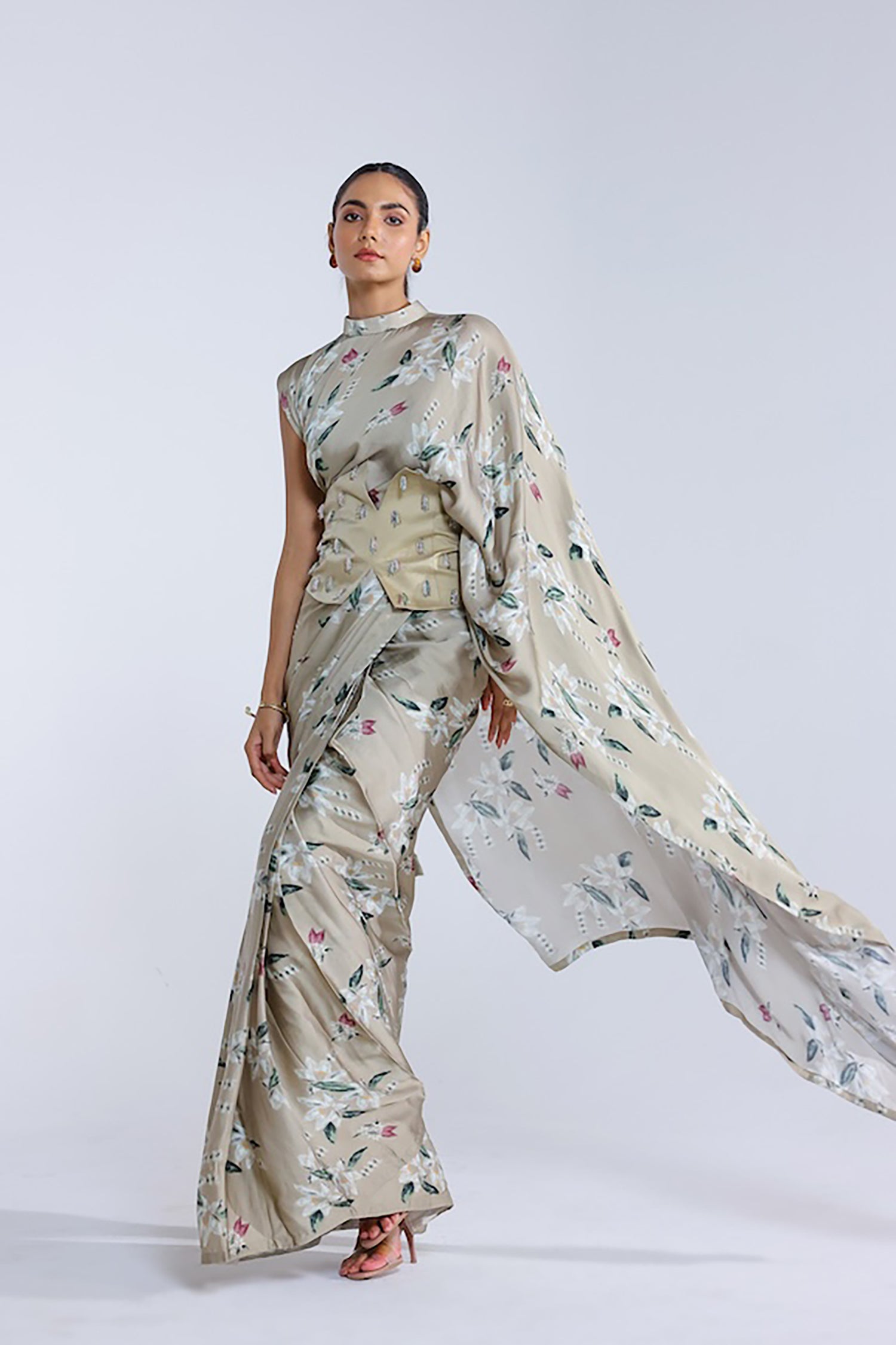 Jasmine Collar Pallu Sari