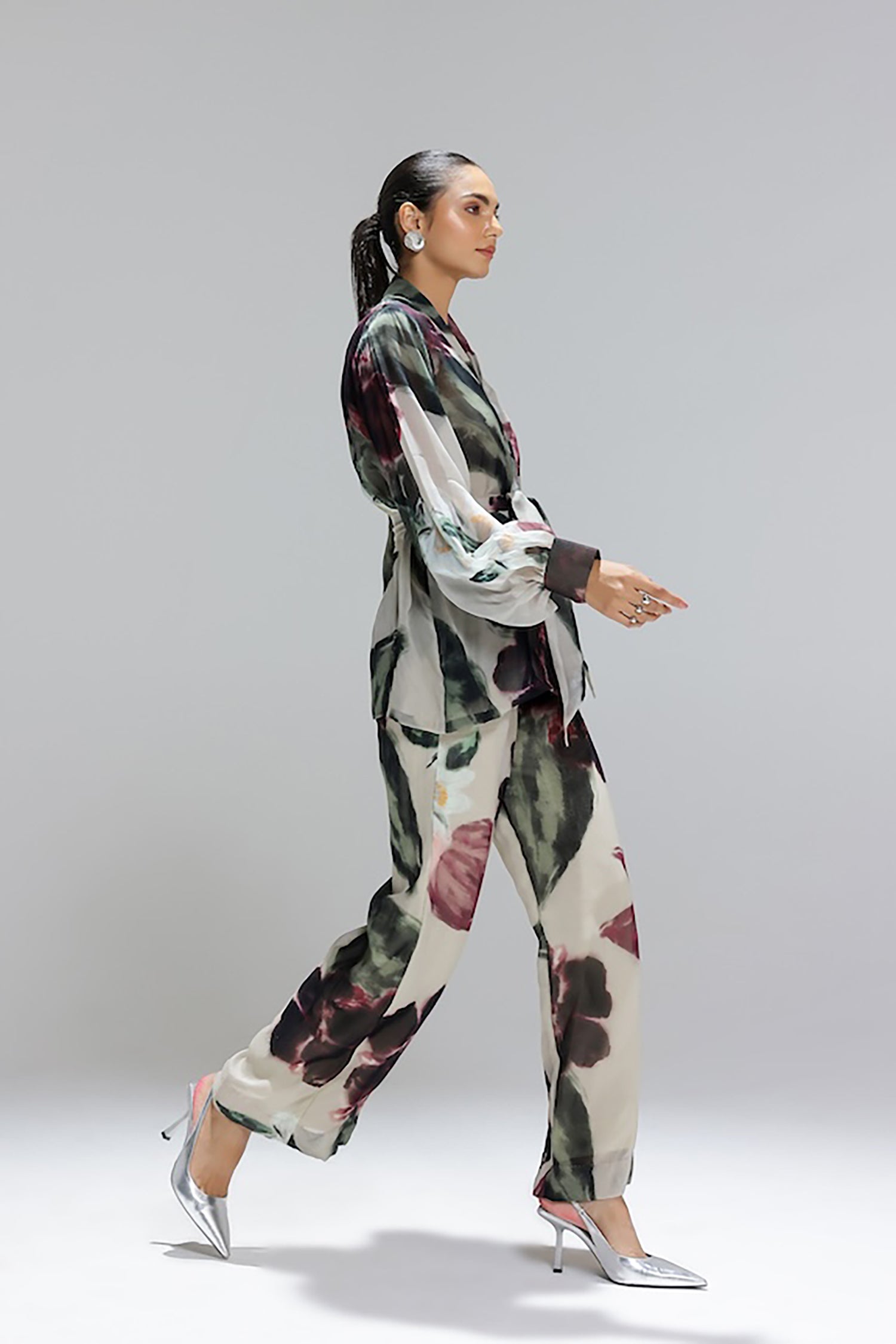 Ivy Gardenia Organza
Jacket Set