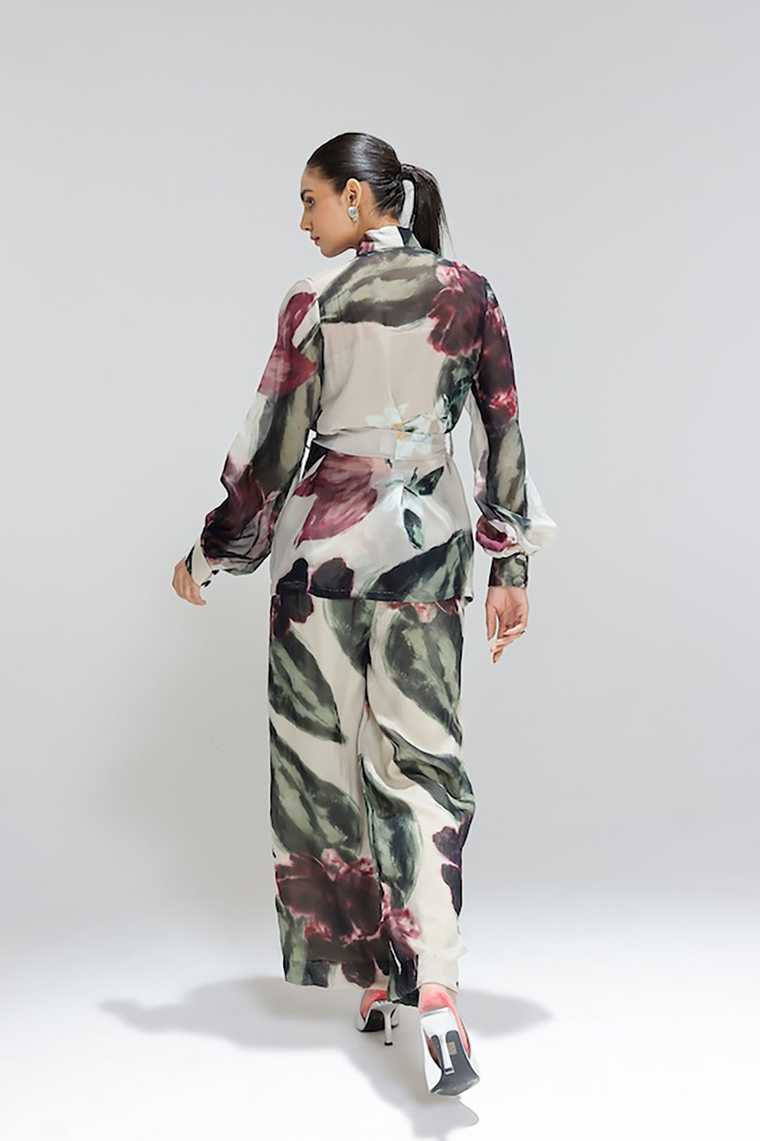 Ivy Gardenia Organza
Jacket Set